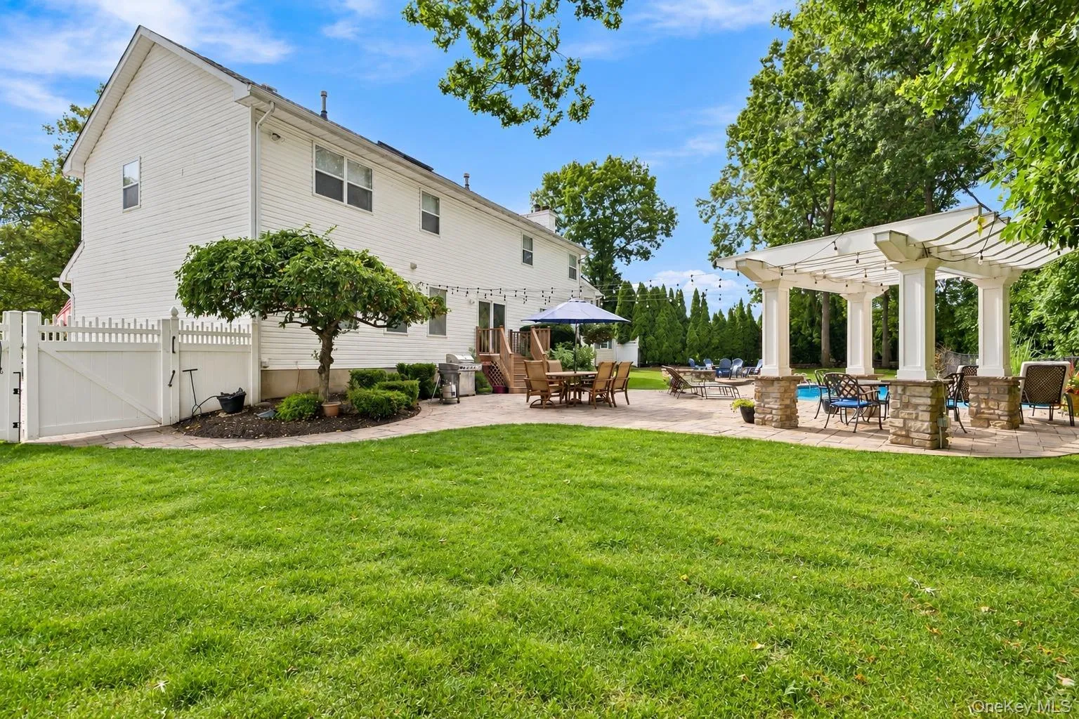 5 Aspatuck Court, Smithtown, NY, 4 Bedrooms Bedrooms, 9 Rooms Rooms,2 BathroomsBathrooms,Residential,For Rent,Aspatuck,0,1057059 5 Aspatuck Court, Smithtown, NY, 4 Bedrooms Bedrooms, 9 Rooms Rooms,2 BathroomsBathrooms,Residential,For Rent,Aspatuck,0,1057059