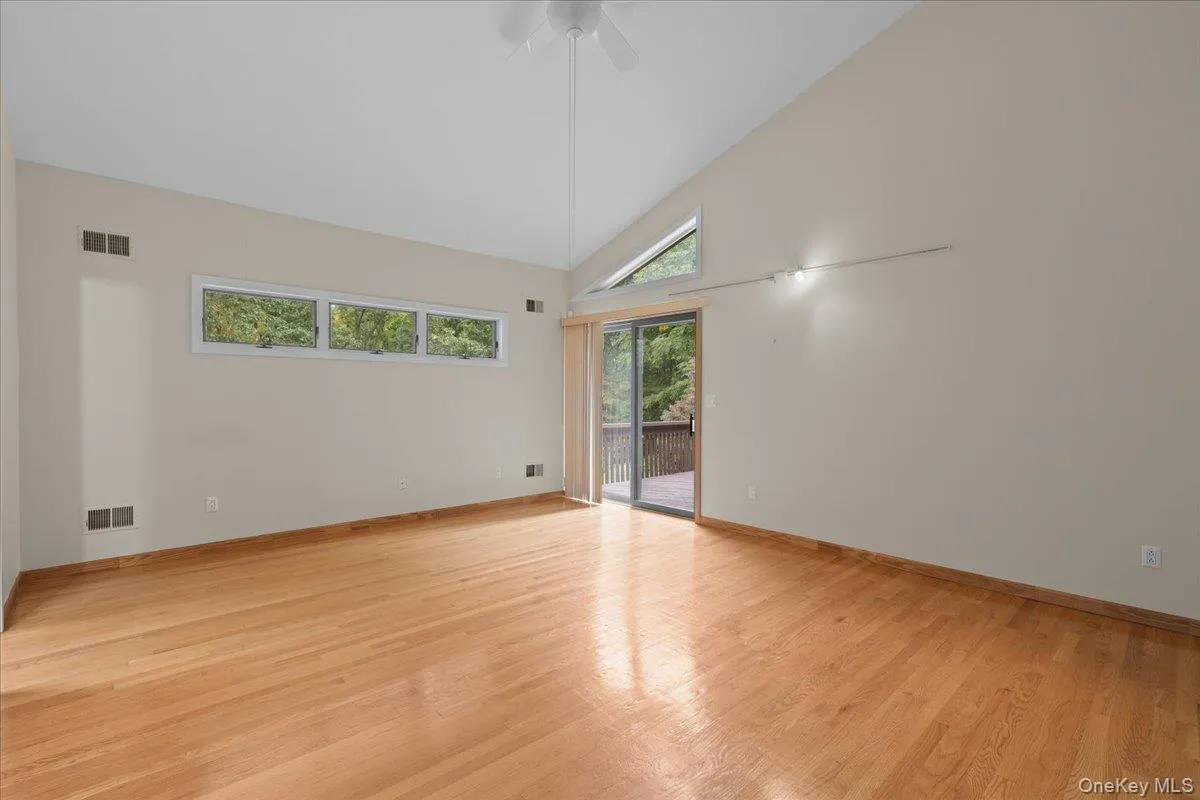 21 Tall Pines Lane, Bedford, NY, 4 Bedroom Bedrooms, 9 Room Rooms,2 BathroomBathrooms,Residential Lease,For Rent,Tall Pines,0,1057062 21 Tall Pines Lane, Bedford, NY, 4 Bedroom Bedrooms, 9 Room Rooms,2 BathroomBathrooms,Residential Lease,For Rent,Tall Pines,0,1057062
