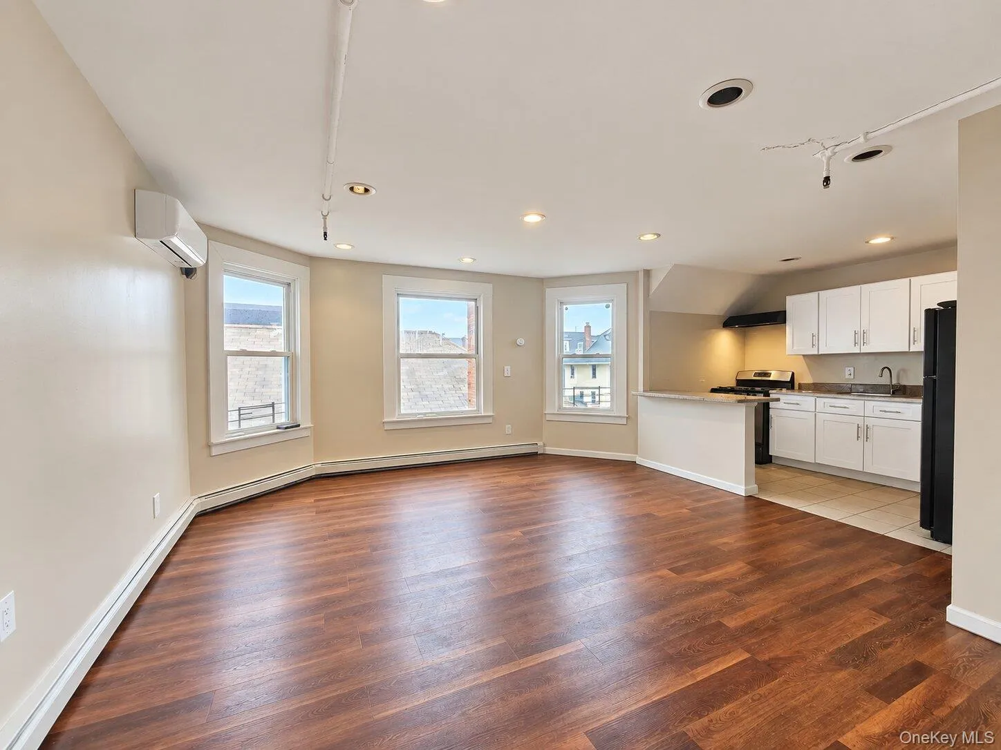 241 Beach 118th Street, New York, NY, 4 Bedrooms Bedrooms, 7 Rooms Rooms,2 BathroomsBathrooms,Residential Lease,For Rent,Beach 118th,0,1057072 241 Beach 118th Street, New York, NY, 4 Bedrooms Bedrooms, 7 Rooms Rooms,2 BathroomsBathrooms,Residential Lease,For Rent,Beach 118th,0,1057072