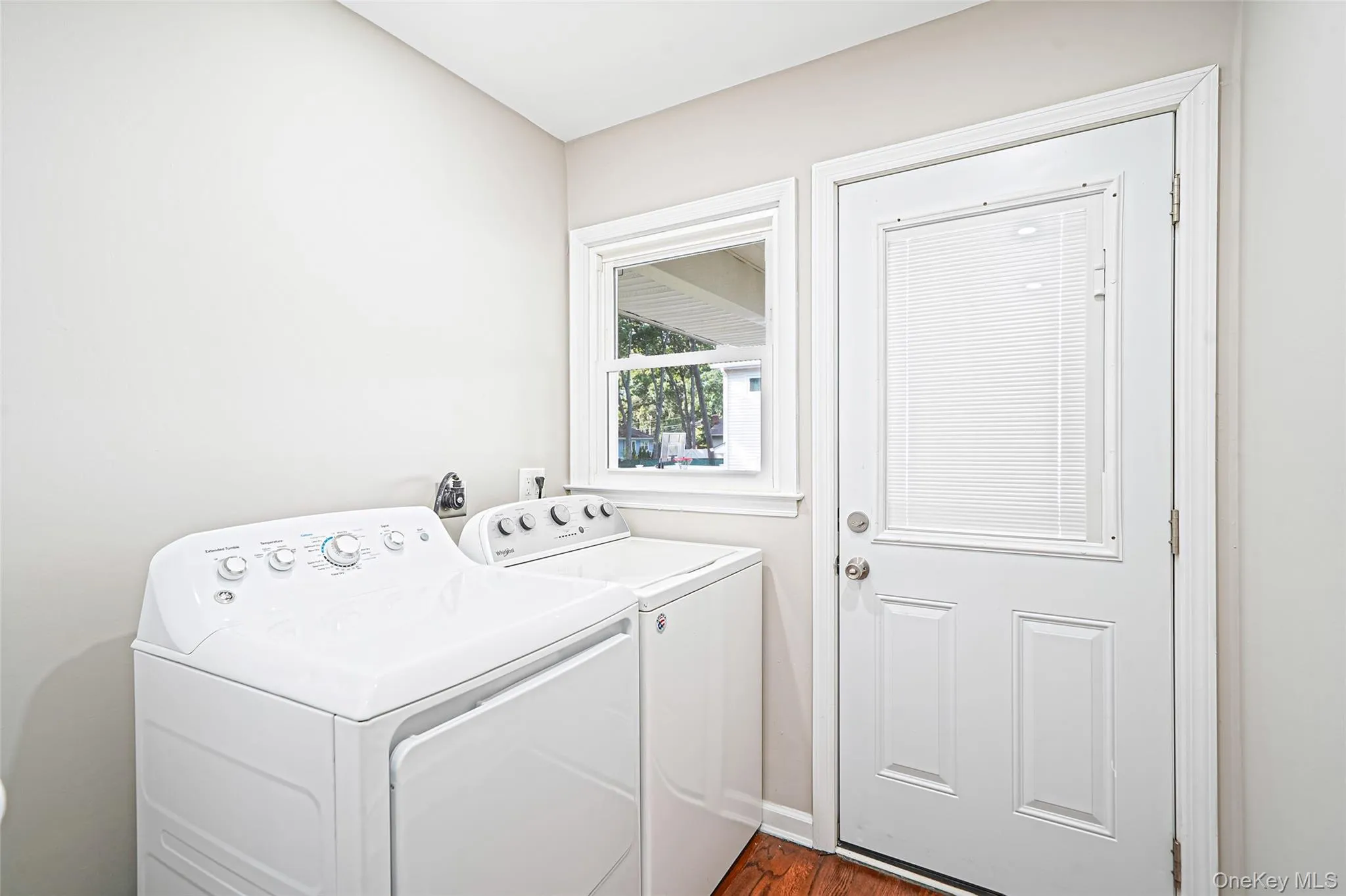 132 Smith Avenue, Brookhaven, NY, 4 Bedrooms Bedrooms, 10 Rooms Rooms,3 BathroomsBathrooms,Residential,For Rent,Smith,0,1057082 132 Smith Avenue, Brookhaven, NY, 4 Bedrooms Bedrooms, 10 Rooms Rooms,3 BathroomsBathrooms,Residential,For Rent,Smith,0,1057082
