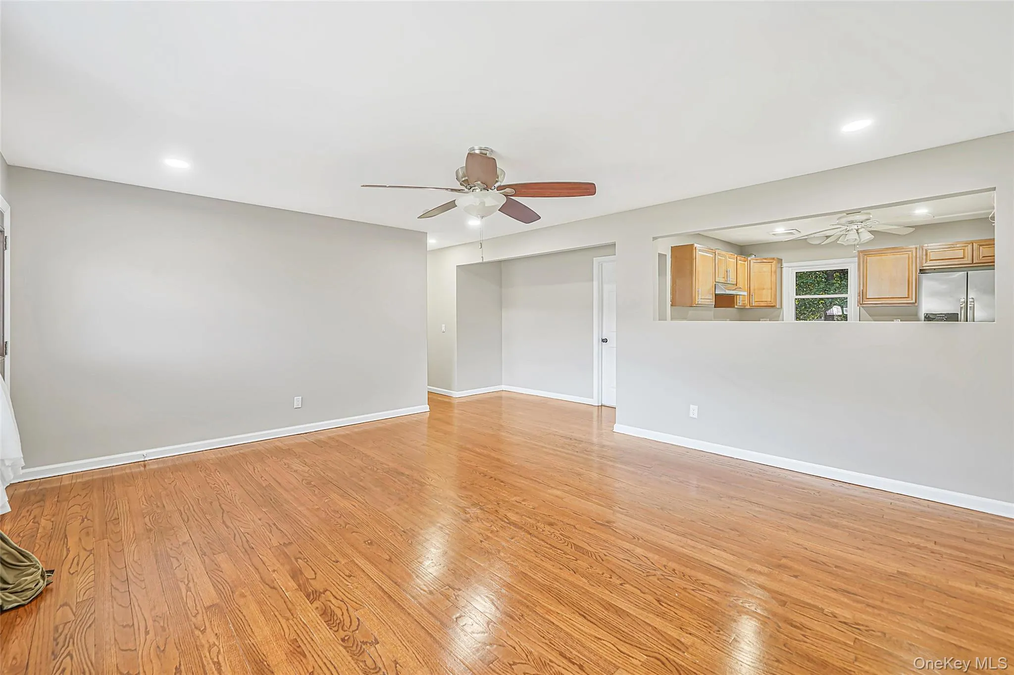 132 Smith Avenue, Brookhaven, NY, 4 Bedrooms Bedrooms, 10 Rooms Rooms,3 BathroomsBathrooms,Residential,For Rent,Smith,0,1057082 132 Smith Avenue, Brookhaven, NY, 4 Bedrooms Bedrooms, 10 Rooms Rooms,3 BathroomsBathrooms,Residential,For Rent,Smith,0,1057082