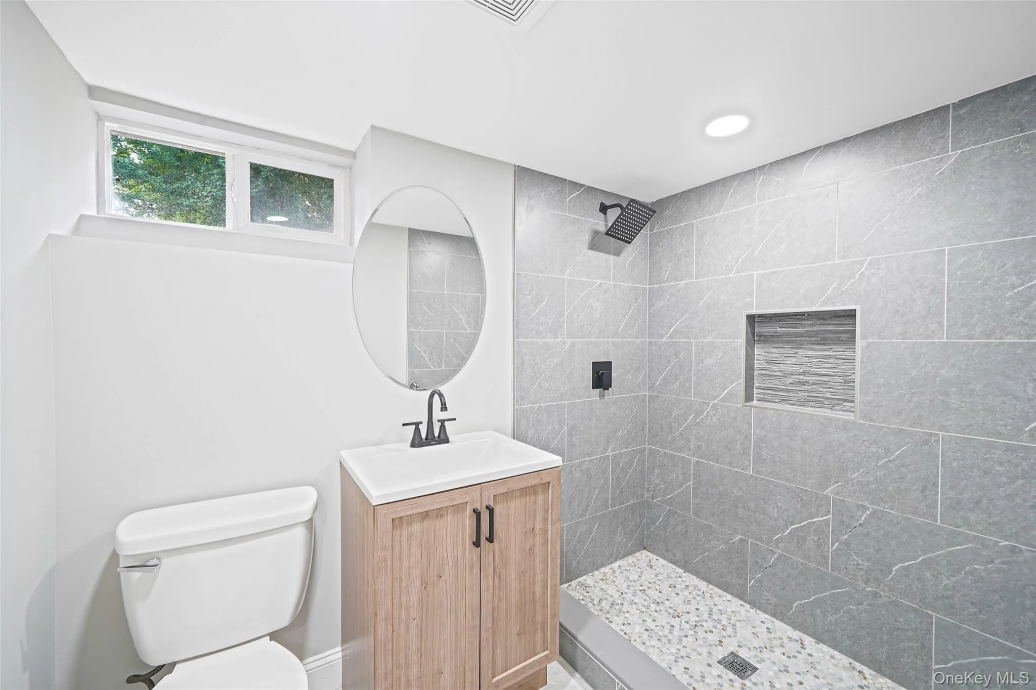 132 Smith Avenue, Brookhaven, NY, 4 Bedrooms Bedrooms, 10 Rooms Rooms,3 BathroomsBathrooms,Residential,For Rent,Smith,0,1057082 132 Smith Avenue, Brookhaven, NY, 4 Bedrooms Bedrooms, 10 Rooms Rooms,3 BathroomsBathrooms,Residential,For Rent,Smith,0,1057082