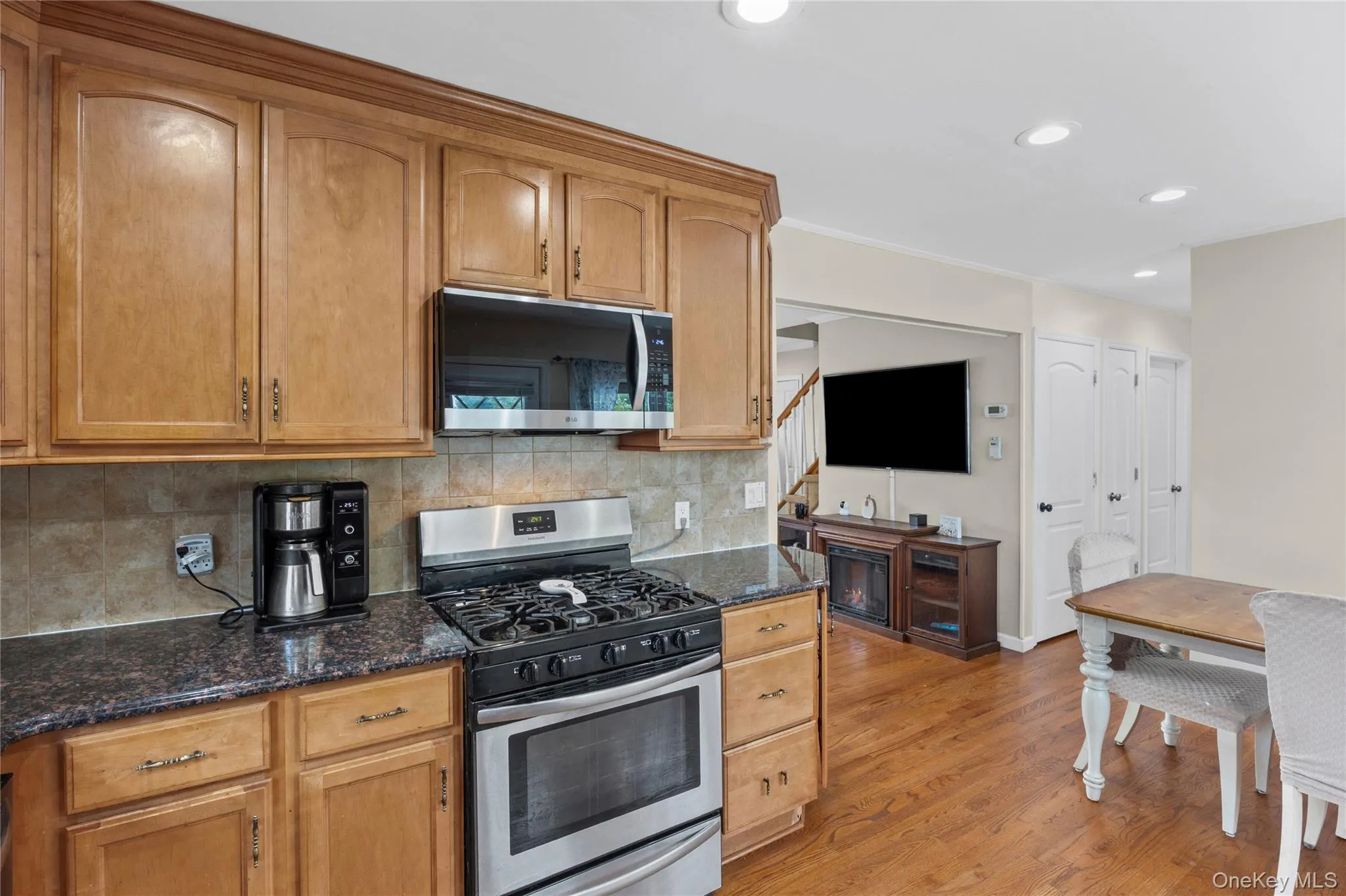 328 1st Avenue, Babylon, NY, 4 Bedrooms Bedrooms, 7 Rooms Rooms,2 BathroomsBathrooms,Residential,For Rent,1st,0,1057086 328 1st Avenue, Babylon, NY, 4 Bedrooms Bedrooms, 7 Rooms Rooms,2 BathroomsBathrooms,Residential,For Rent,1st,0,1057086