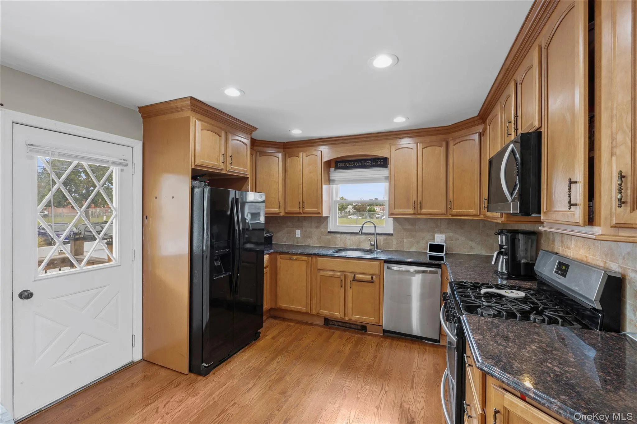 328 1st Avenue, Babylon, NY, 4 Bedrooms Bedrooms, 7 Rooms Rooms,2 BathroomsBathrooms,Residential,For Rent,1st,0,1057086 328 1st Avenue, Babylon, NY, 4 Bedrooms Bedrooms, 7 Rooms Rooms,2 BathroomsBathrooms,Residential,For Rent,1st,0,1057086
