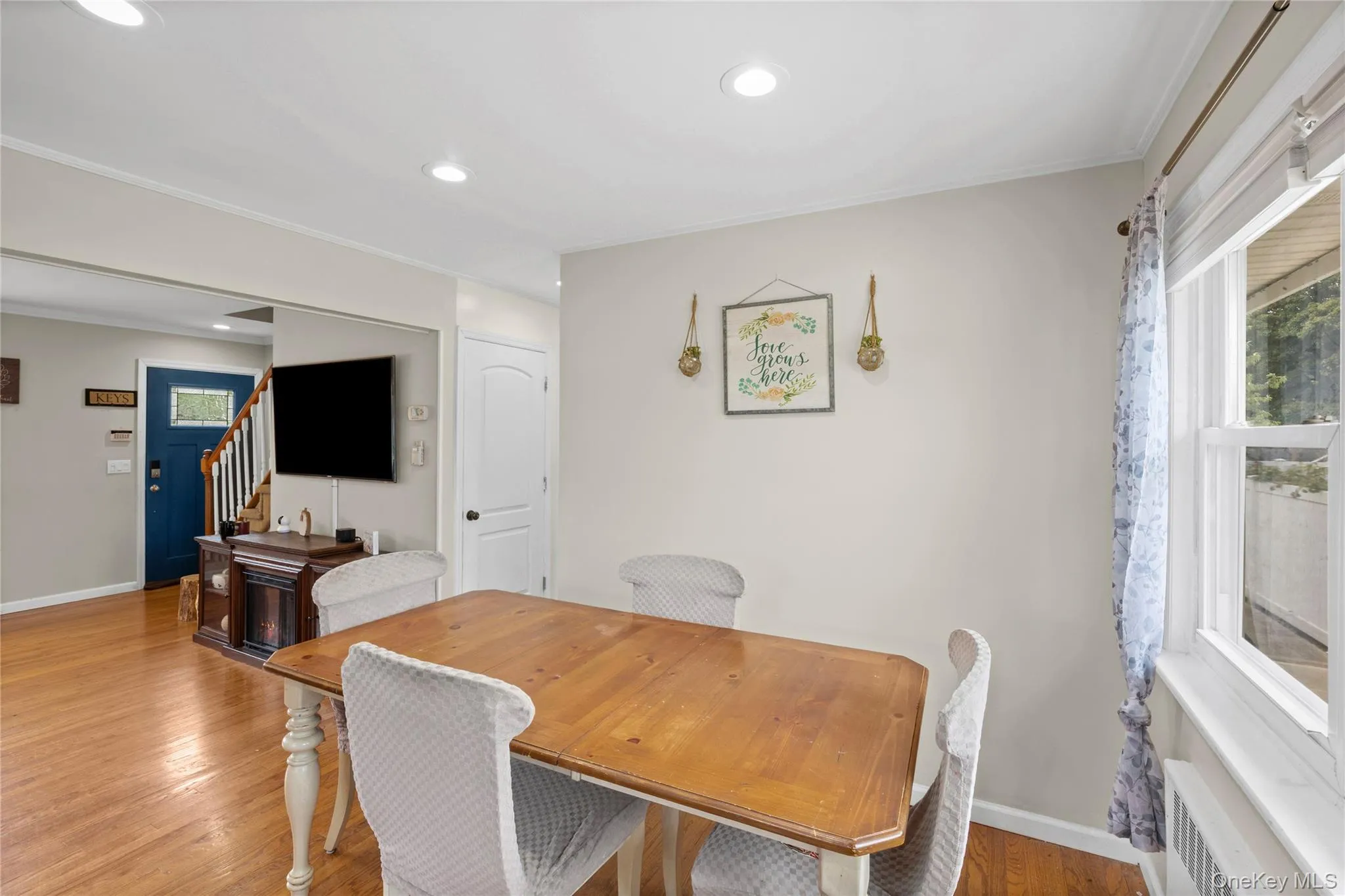 328 1st Avenue, Babylon, NY, 4 Bedrooms Bedrooms, 7 Rooms Rooms,2 BathroomsBathrooms,Residential,For Rent,1st,0,1057086 328 1st Avenue, Babylon, NY, 4 Bedrooms Bedrooms, 7 Rooms Rooms,2 BathroomsBathrooms,Residential,For Rent,1st,0,1057086