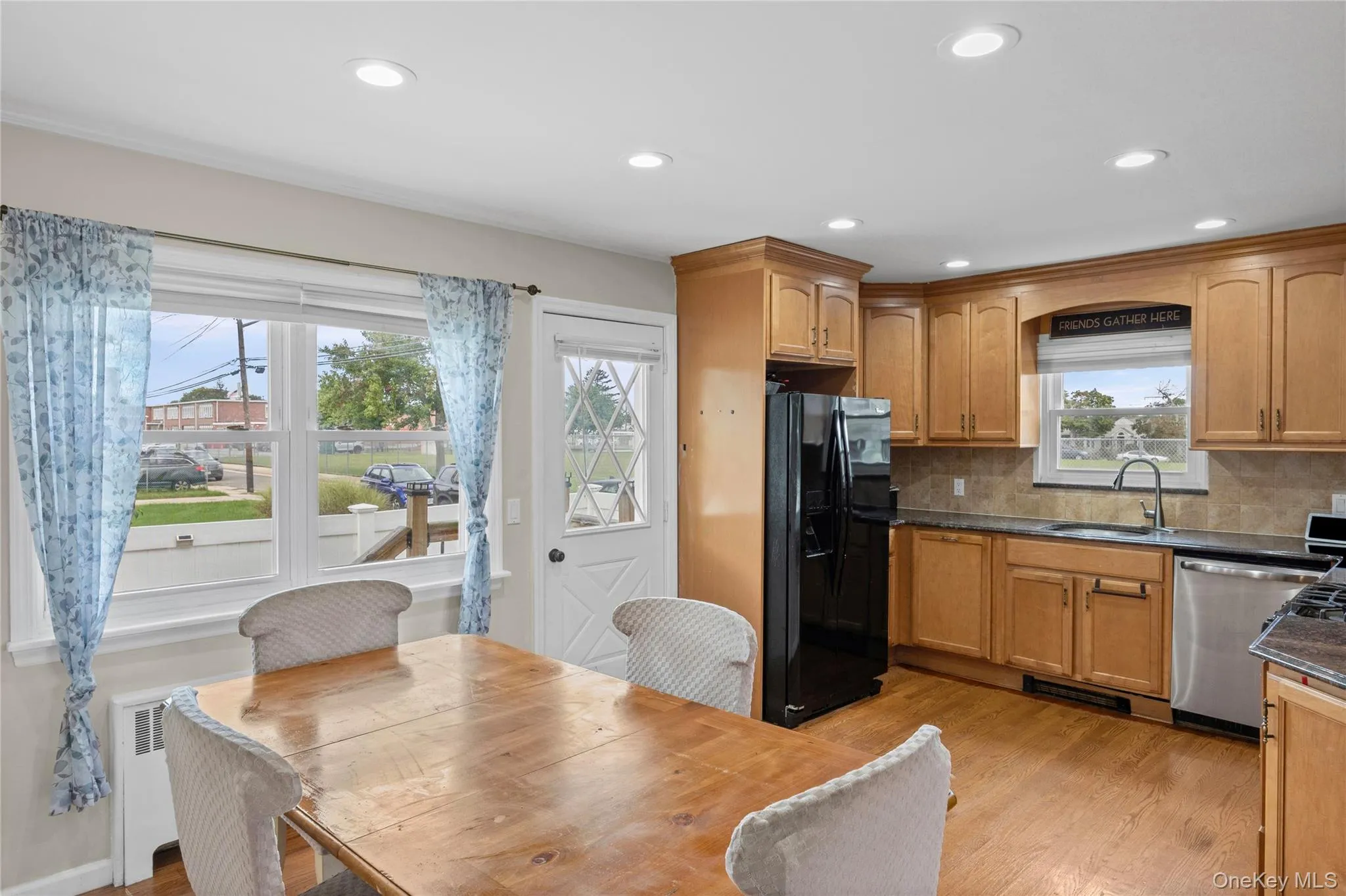 328 1st Avenue, Babylon, NY, 4 Bedrooms Bedrooms, 7 Rooms Rooms,2 BathroomsBathrooms,Residential,For Rent,1st,0,1057086 328 1st Avenue, Babylon, NY, 4 Bedrooms Bedrooms, 7 Rooms Rooms,2 BathroomsBathrooms,Residential,For Rent,1st,0,1057086