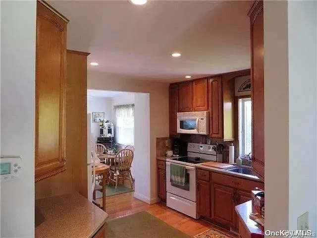 51 Wakeman Road, Southampton, NY, 2 Bedrooms Bedrooms, 5 Rooms Rooms,1 BathroomBathrooms,Residential,For Rent,Wakeman,0,1057089 51 Wakeman Road, Southampton, NY, 2 Bedrooms Bedrooms, 5 Rooms Rooms,1 BathroomBathrooms,Residential,For Rent,Wakeman,0,1057089