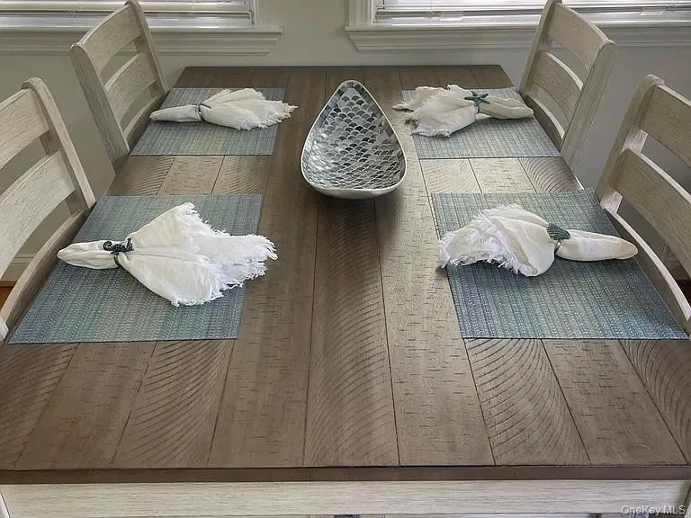 51 Wakeman Road, Southampton, NY, 2 Bedrooms Bedrooms, 5 Rooms Rooms,1 BathroomBathrooms,Residential,For Rent,Wakeman,0,1057089 51 Wakeman Road, Southampton, NY, 2 Bedrooms Bedrooms, 5 Rooms Rooms,1 BathroomBathrooms,Residential,For Rent,Wakeman,0,1057089