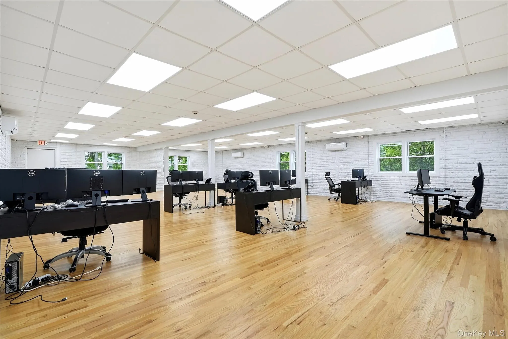 655 Middle Country Road, Smithtown, NY, ,Commercial Lease,For Rent,Middle Country,0,1057094 655 Middle Country Road, Smithtown, NY, ,Commercial Lease,For Rent,Middle Country,0,1057094