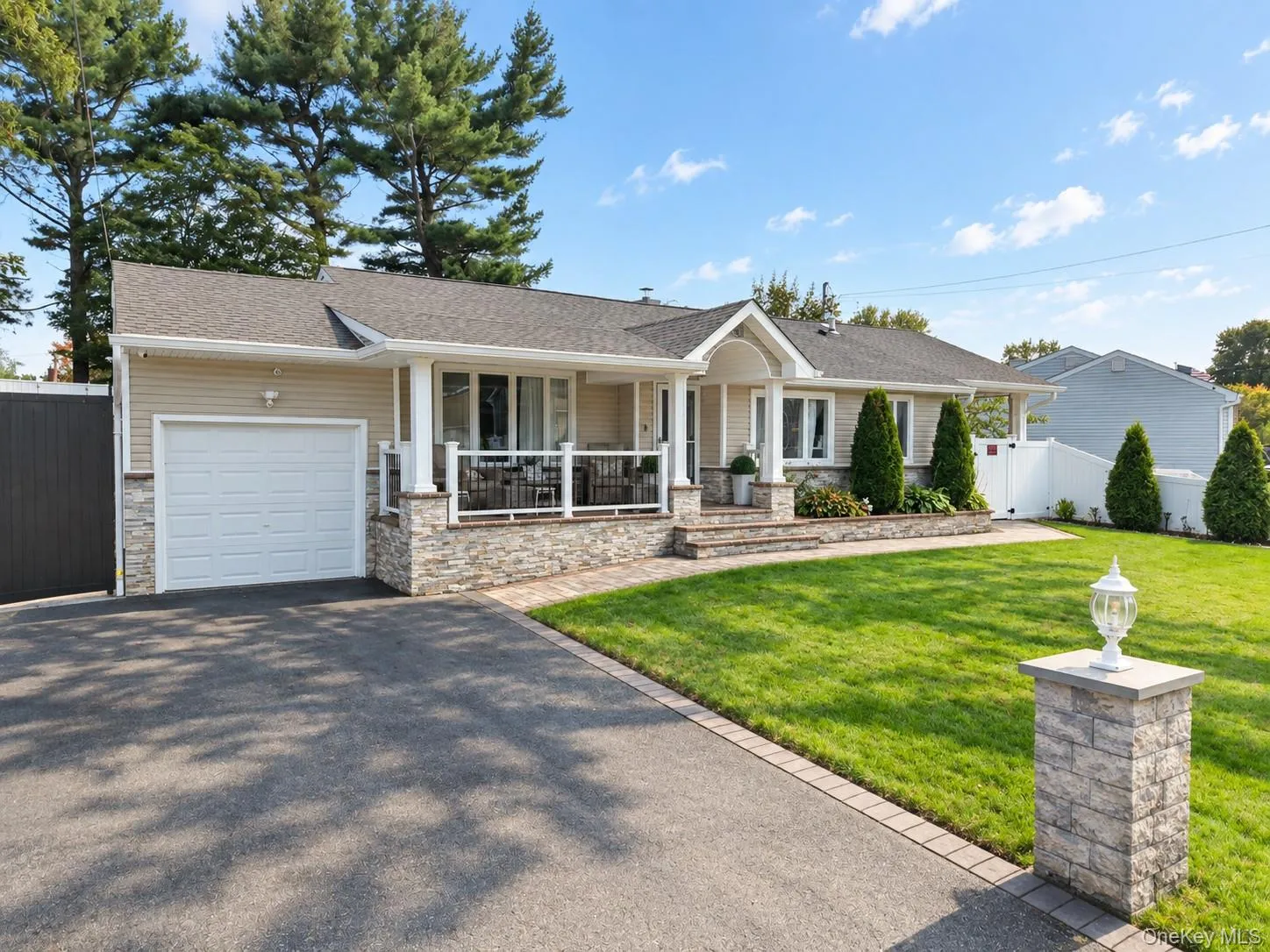 42 Blue Jay Drive, Islip, NY, 3 Bedrooms Bedrooms, 7 Rooms Rooms,2 BathroomsBathrooms,Residential,For Rent,Blue Jay,0,1057106 42 Blue Jay Drive, Islip, NY, 3 Bedrooms Bedrooms, 7 Rooms Rooms,2 BathroomsBathrooms,Residential,For Rent,Blue Jay,0,1057106
