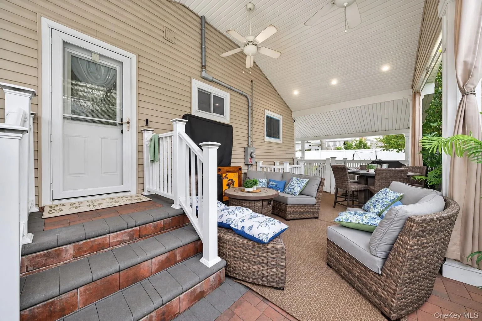 42 Blue Jay Drive, Islip, NY, 3 Bedrooms Bedrooms, 7 Rooms Rooms,2 BathroomsBathrooms,Residential,For Rent,Blue Jay,0,1057106 42 Blue Jay Drive, Islip, NY, 3 Bedrooms Bedrooms, 7 Rooms Rooms,2 BathroomsBathrooms,Residential,For Rent,Blue Jay,0,1057106