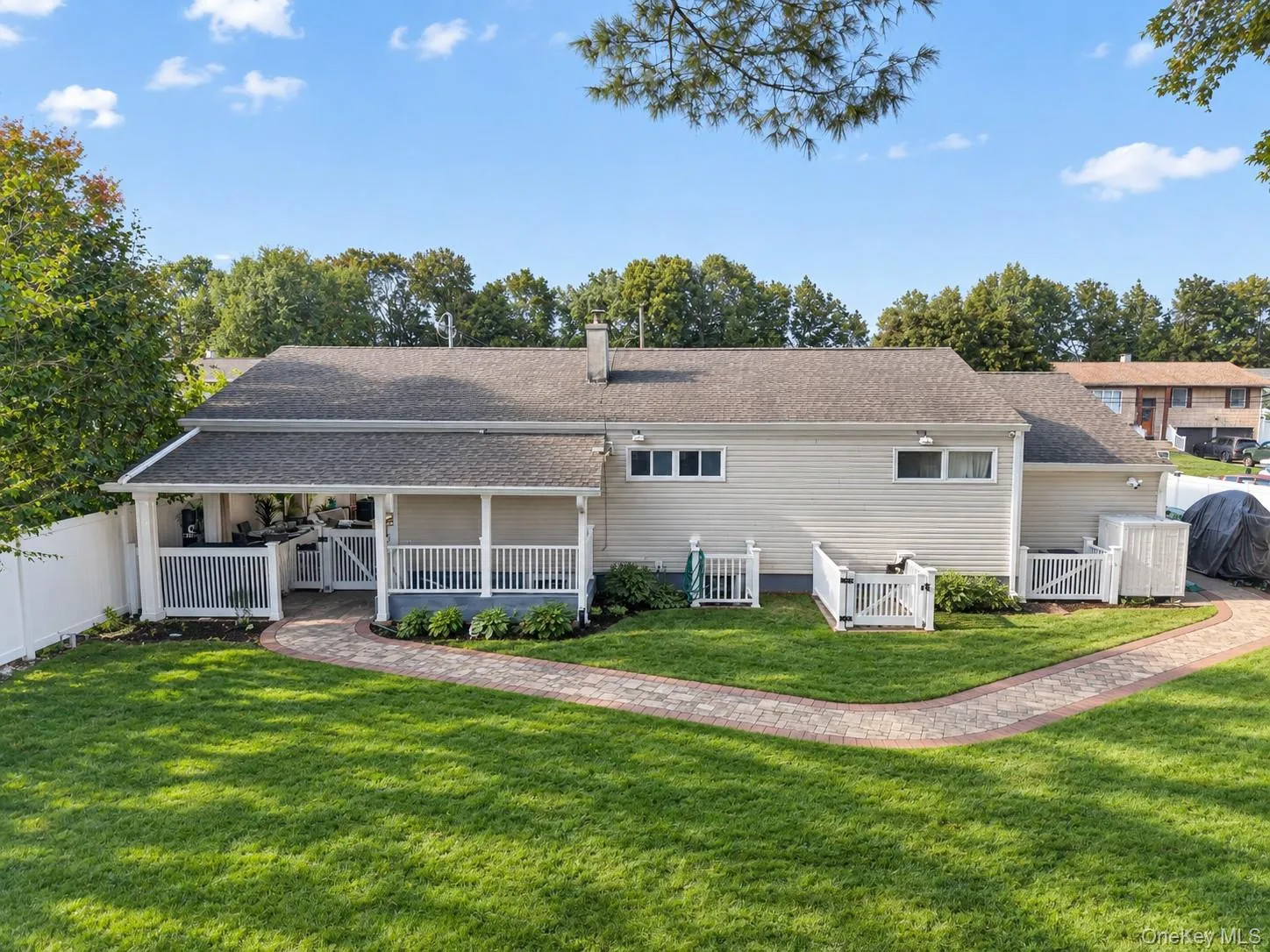42 Blue Jay Drive, Islip, NY, 3 Bedrooms Bedrooms, 7 Rooms Rooms,2 BathroomsBathrooms,Residential,For Rent,Blue Jay,0,1057106 42 Blue Jay Drive, Islip, NY, 3 Bedrooms Bedrooms, 7 Rooms Rooms,2 BathroomsBathrooms,Residential,For Rent,Blue Jay,0,1057106