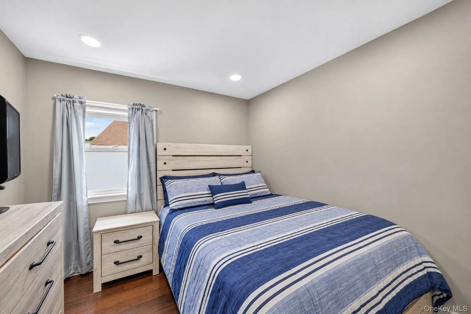 42 Blue Jay Drive, Islip, NY, 3 Bedrooms Bedrooms, 7 Rooms Rooms,2 BathroomsBathrooms,Residential,For Rent,Blue Jay,0,1057106 42 Blue Jay Drive, Islip, NY, 3 Bedrooms Bedrooms, 7 Rooms Rooms,2 BathroomsBathrooms,Residential,For Rent,Blue Jay,0,1057106