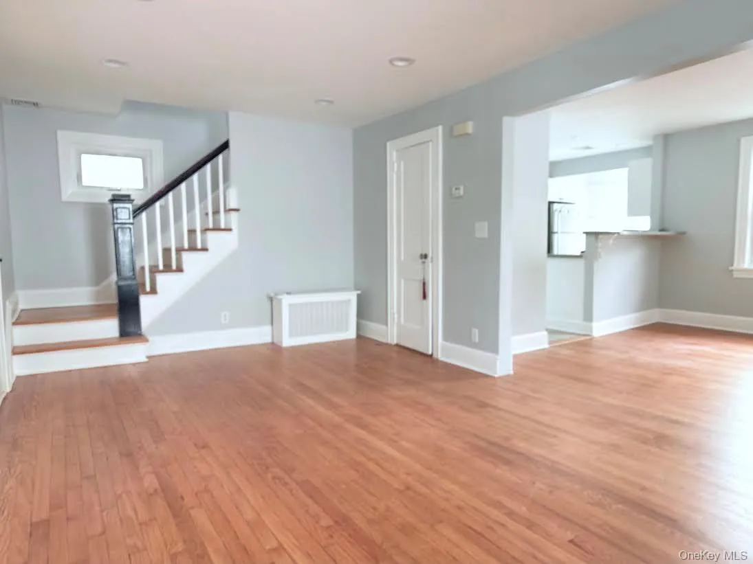 711 Hall Street, Mamaroneck, NY, 2 Bedrooms Bedrooms, 5 Rooms Rooms,1 BathroomBathrooms,Residential,For Rent,Hall,0,1057111 711 Hall Street, Mamaroneck, NY, 2 Bedrooms Bedrooms, 5 Rooms Rooms,1 BathroomBathrooms,Residential,For Rent,Hall,0,1057111
