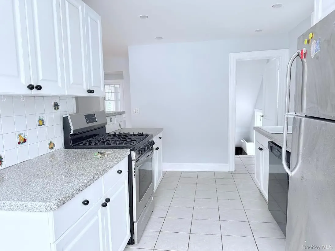 711 Hall Street, Mamaroneck, NY, 2 Bedrooms Bedrooms, 5 Rooms Rooms,1 BathroomBathrooms,Residential,For Rent,Hall,0,1057111 711 Hall Street, Mamaroneck, NY, 2 Bedrooms Bedrooms, 5 Rooms Rooms,1 BathroomBathrooms,Residential,For Rent,Hall,0,1057111