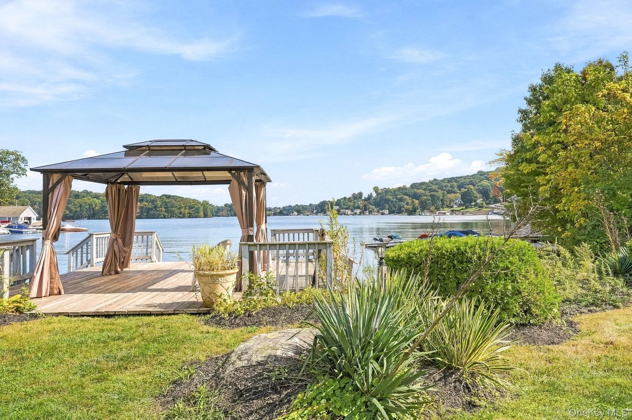 16 Lake Boulevard, Carmel, NY, 4 Bedroom Bedrooms, 8 Room Rooms,2 BathroomBathrooms,Residential Lease,For Rent,Lake,0,1057115 16 Lake Boulevard, Carmel, NY, 4 Bedroom Bedrooms, 8 Room Rooms,2 BathroomBathrooms,Residential Lease,For Rent,Lake,0,1057115