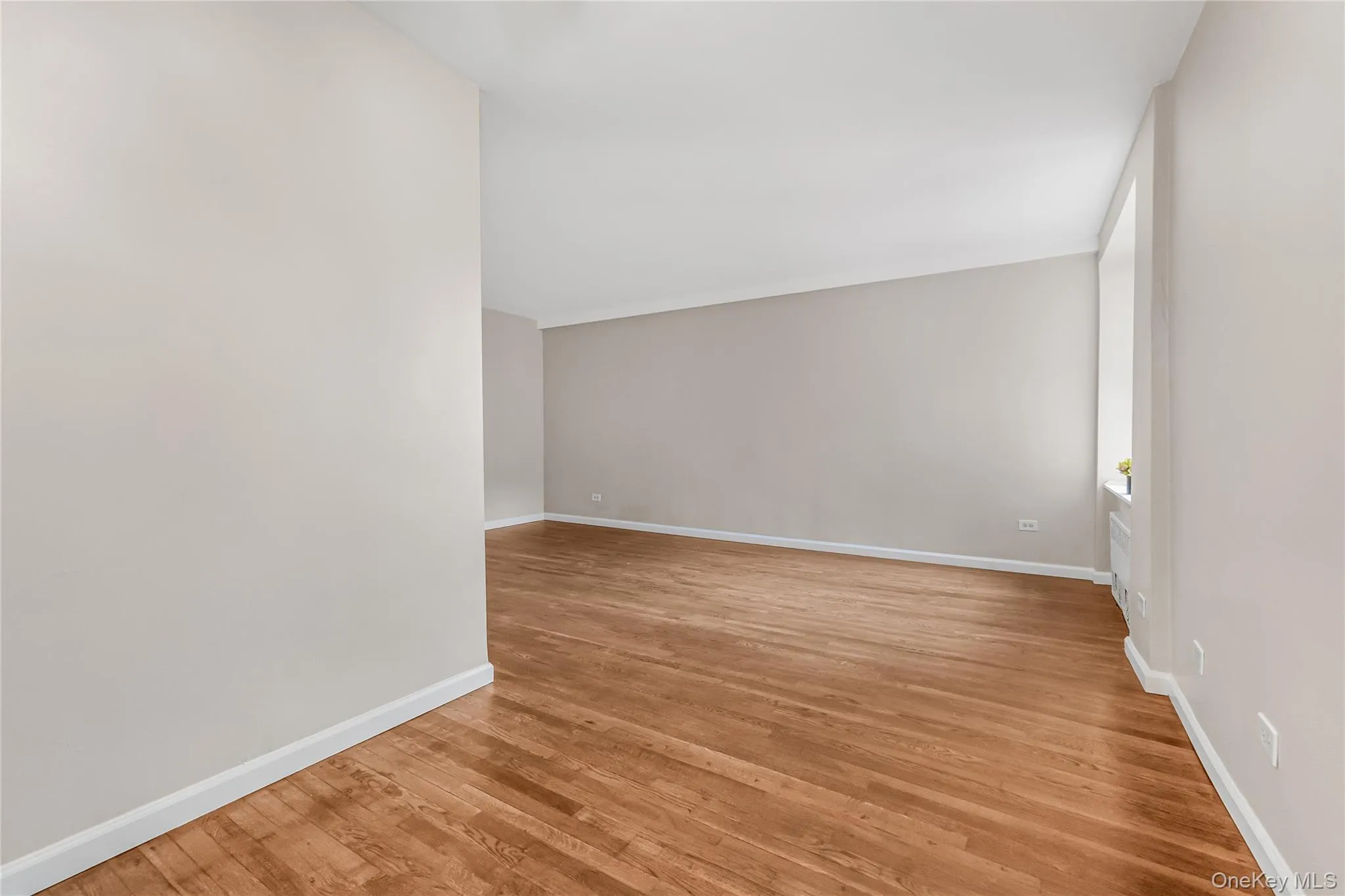 84-50 169th Street, New York, NY, 2 Rooms Rooms,1 BathroomBathrooms,Residential,For Rent,169th,0,1057116 84-50 169th Street, New York, NY, 2 Rooms Rooms,1 BathroomBathrooms,Residential,For Rent,169th,0,1057116