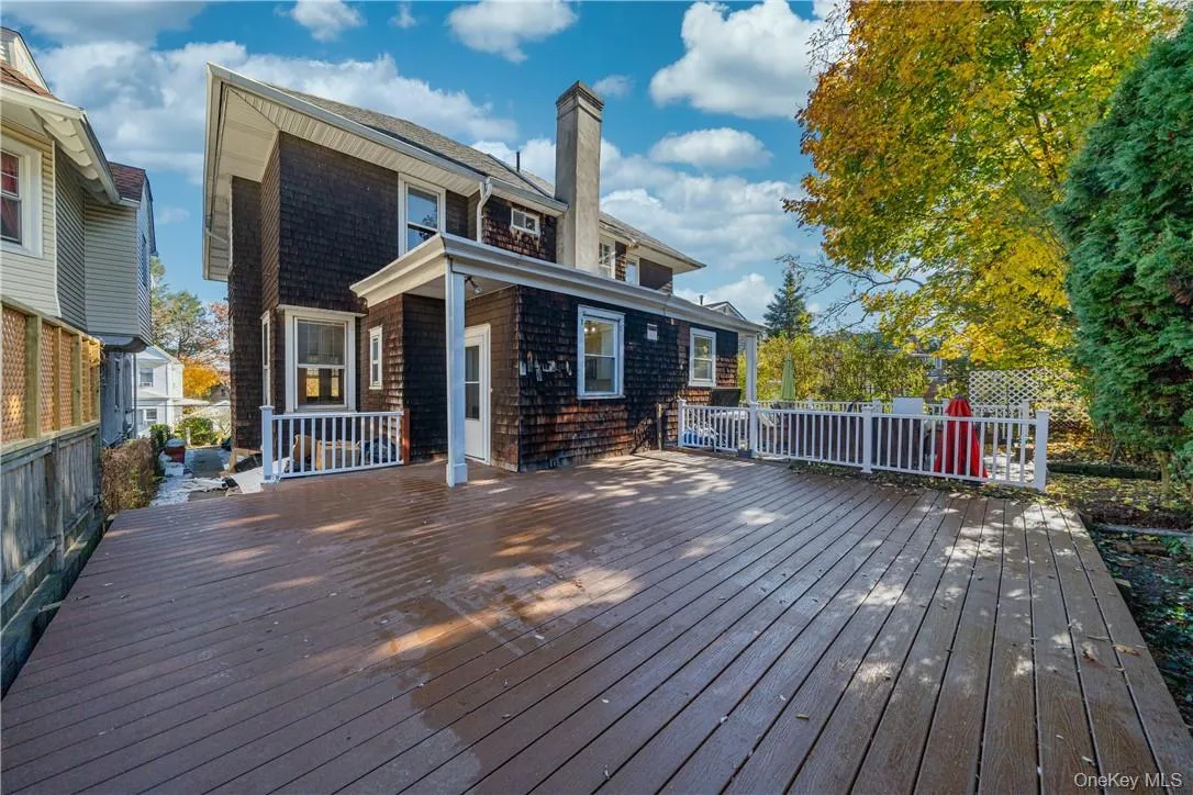 Eat in Kitchen walks out to the ginormous TREX deck for lots of outdoor enjoyment. Close to shops, many restaurants and Farmer's market too! Eat in Kitchen walks out to the ginormous TREX deck for lots of outdoor enjoyment. Close to shops, many restaurants and Farmer's market too!