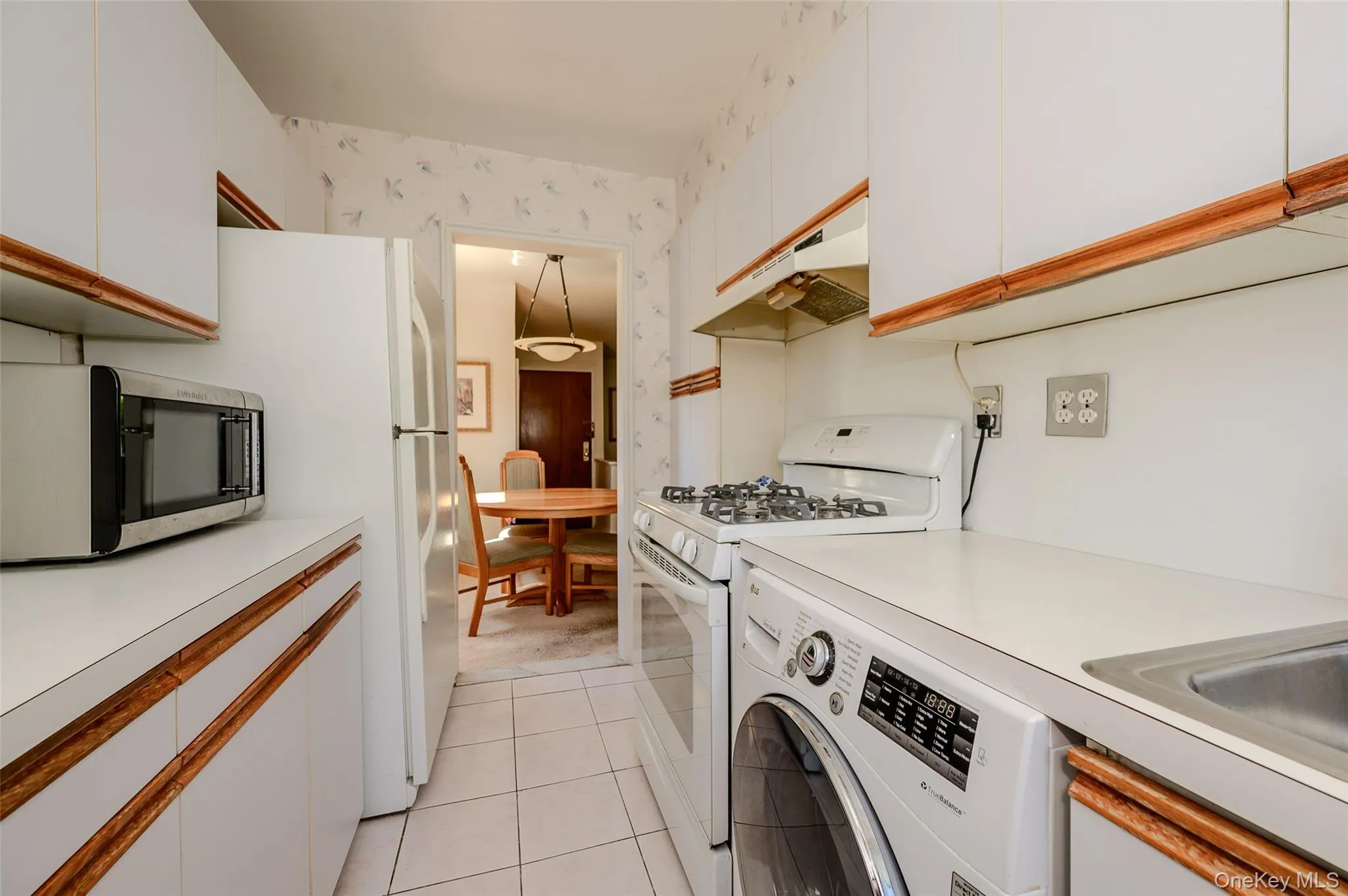 18-11 212 Street, New York, NY, 1 Bedroom Bedrooms, 4 Rooms Rooms,1 BathroomBathrooms,Residential,For Rent,212 Street,0,1057130 18-11 212 Street, New York, NY, 1 Bedroom Bedrooms, 4 Rooms Rooms,1 BathroomBathrooms,Residential,For Rent,212 Street,0,1057130