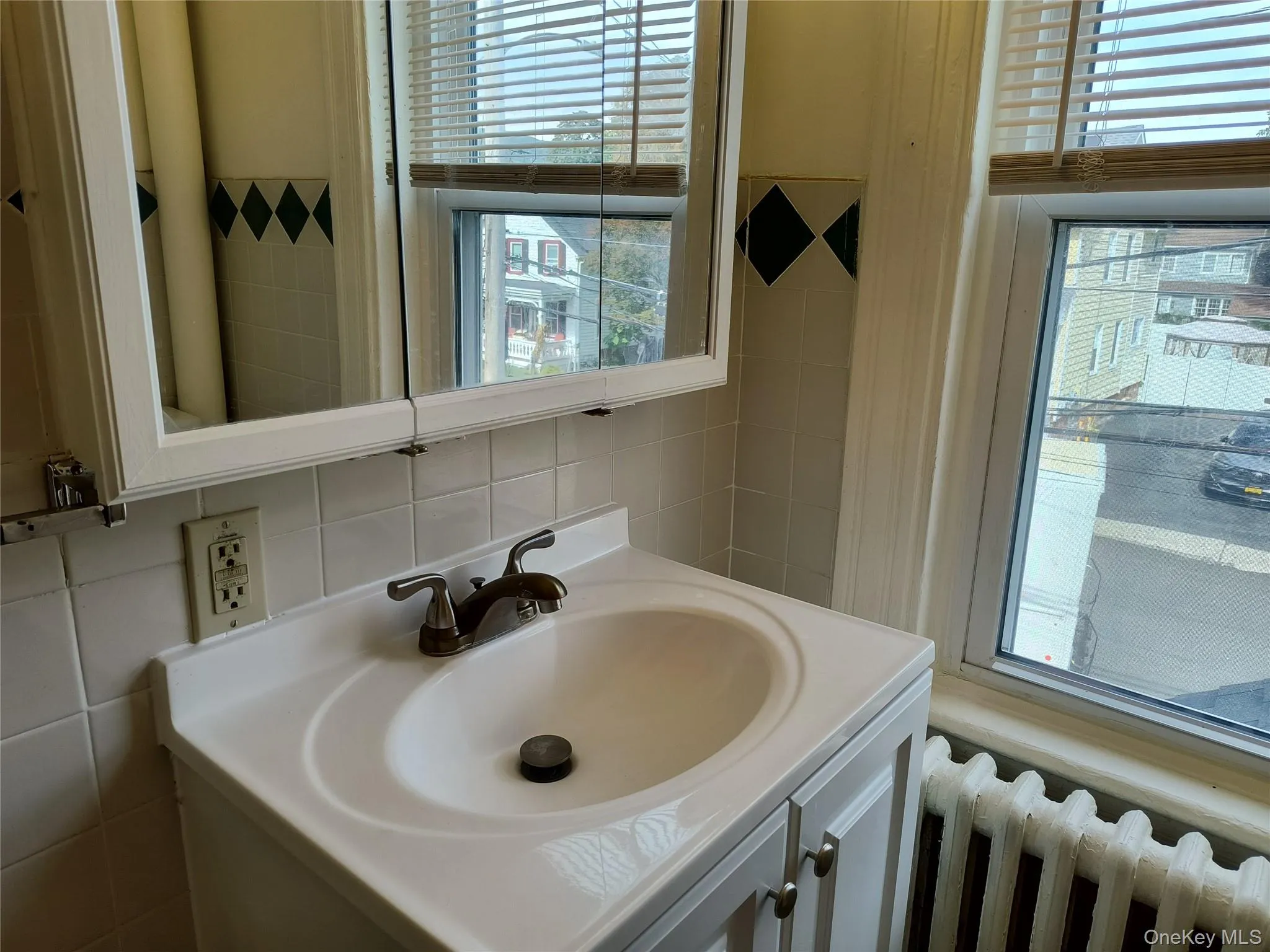 56 Kent Street, Beacon, NY, 2 Bedroom Bedrooms, 5 Room Rooms,1 BathroomBathrooms,Residential Lease,For Rent,Kent,0,1057135 56 Kent Street, Beacon, NY, 2 Bedroom Bedrooms, 5 Room Rooms,1 BathroomBathrooms,Residential Lease,For Rent,Kent,0,1057135