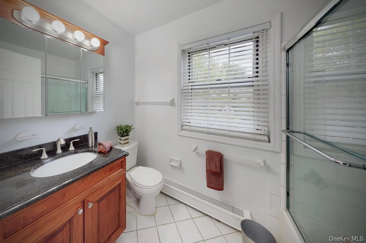 50 Cheldea Court, Islip, NY, 1 Bedroom Bedrooms, 4 Room Rooms,1 BathroomBathrooms,Residential Lease,For Rent,Cheldea,0,1057141 50 Cheldea Court, Islip, NY, 1 Bedroom Bedrooms, 4 Room Rooms,1 BathroomBathrooms,Residential Lease,For Rent,Cheldea,0,1057141