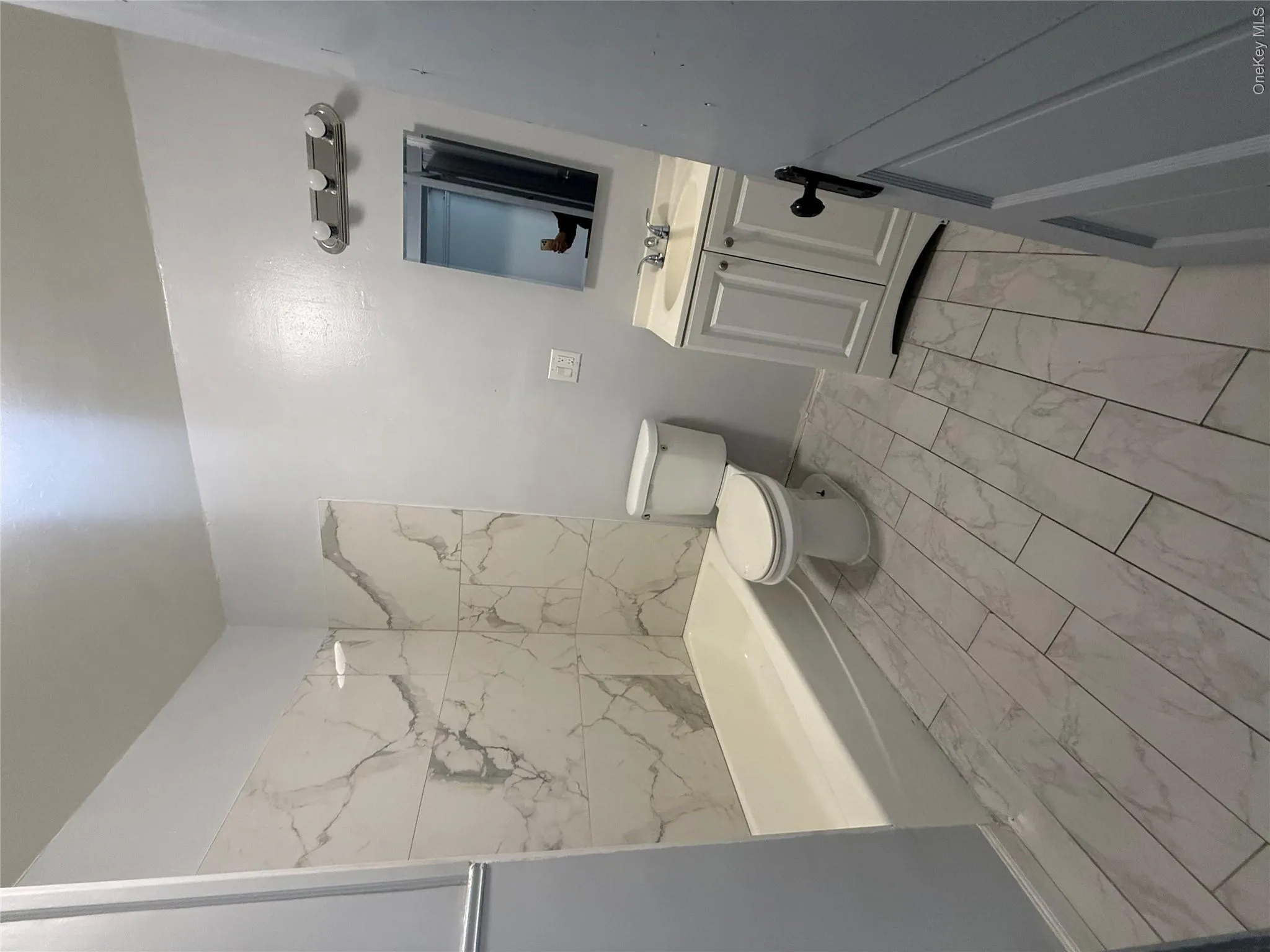 76 Hamilton Street, Poughkeepsie, NY, 3 Bedrooms Bedrooms, 6 Rooms Rooms,1 BathroomBathrooms,Residential Lease,For Rent,Hamilton,0,1057145 76 Hamilton Street, Poughkeepsie, NY, 3 Bedrooms Bedrooms, 6 Rooms Rooms,1 BathroomBathrooms,Residential Lease,For Rent,Hamilton,0,1057145