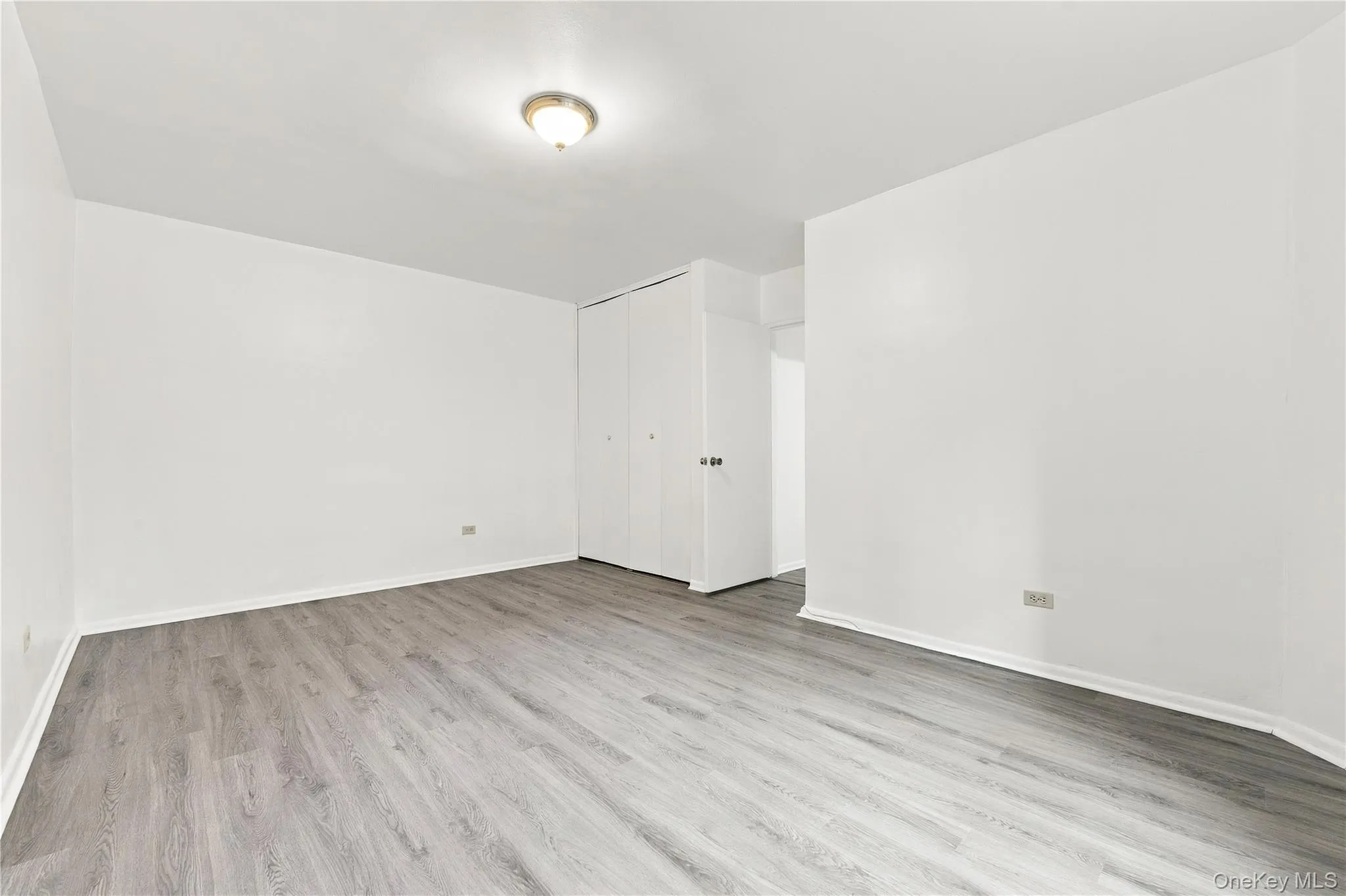 142-05 Roosevelt Avenue, New York, NY, 1 Bedroom Bedrooms, 4 Rooms Rooms,1 BathroomBathrooms,Residential,For Rent,Roosevelt,0,1057147 142-05 Roosevelt Avenue, New York, NY, 1 Bedroom Bedrooms, 4 Rooms Rooms,1 BathroomBathrooms,Residential,For Rent,Roosevelt,0,1057147