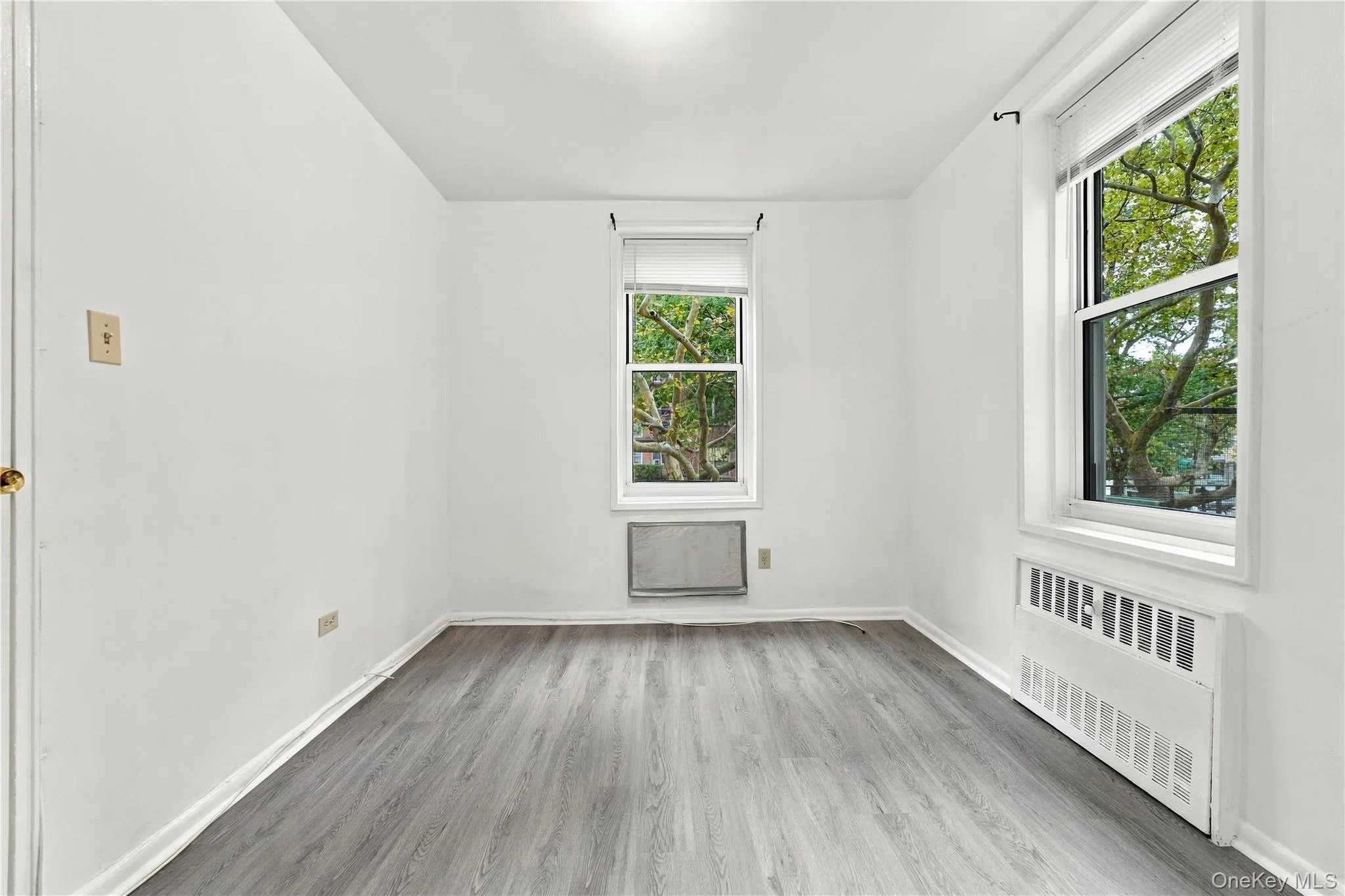 142-05 Roosevelt Avenue, New York, NY, 1 Bedroom Bedrooms, 4 Rooms Rooms,1 BathroomBathrooms,Residential,For Rent,Roosevelt,0,1057147 142-05 Roosevelt Avenue, New York, NY, 1 Bedroom Bedrooms, 4 Rooms Rooms,1 BathroomBathrooms,Residential,For Rent,Roosevelt,0,1057147
