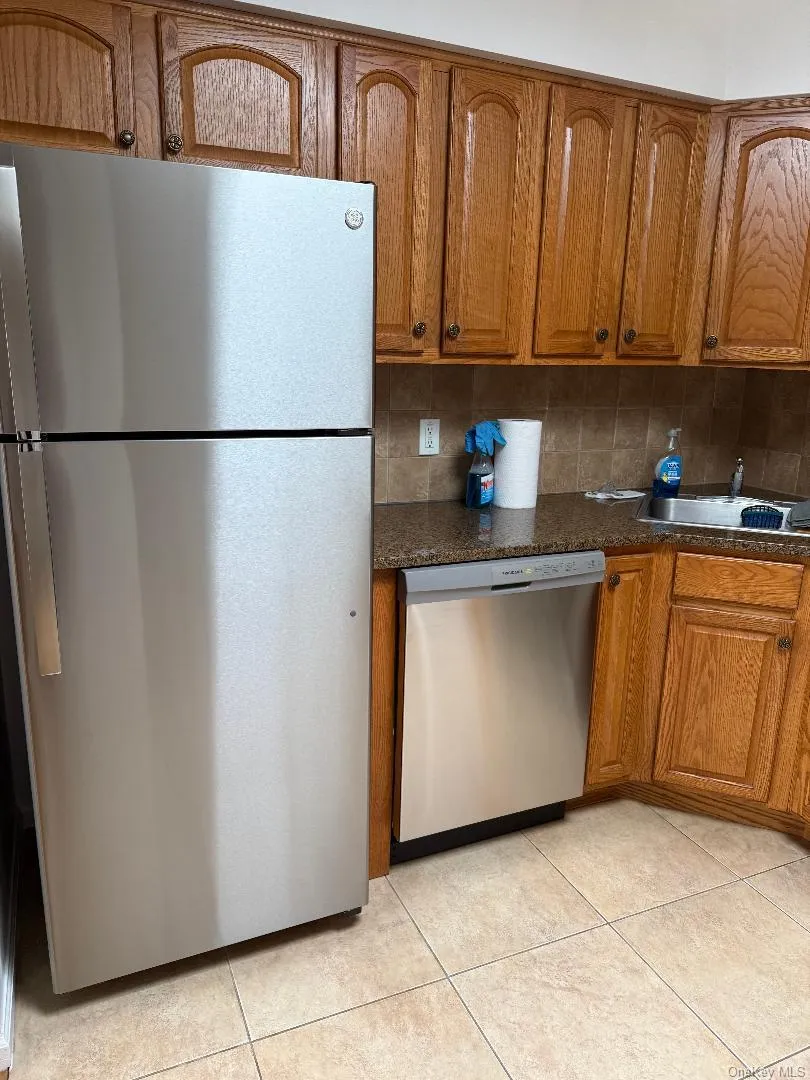 7862 79th Place, New York, NY, 3 Bedroom Bedrooms, 5 Room Rooms,2 BathroomBathrooms,Residential Lease,For Rent,79th,0,1057155 7862 79th Place, New York, NY, 3 Bedroom Bedrooms, 5 Room Rooms,2 BathroomBathrooms,Residential Lease,For Rent,79th,0,1057155