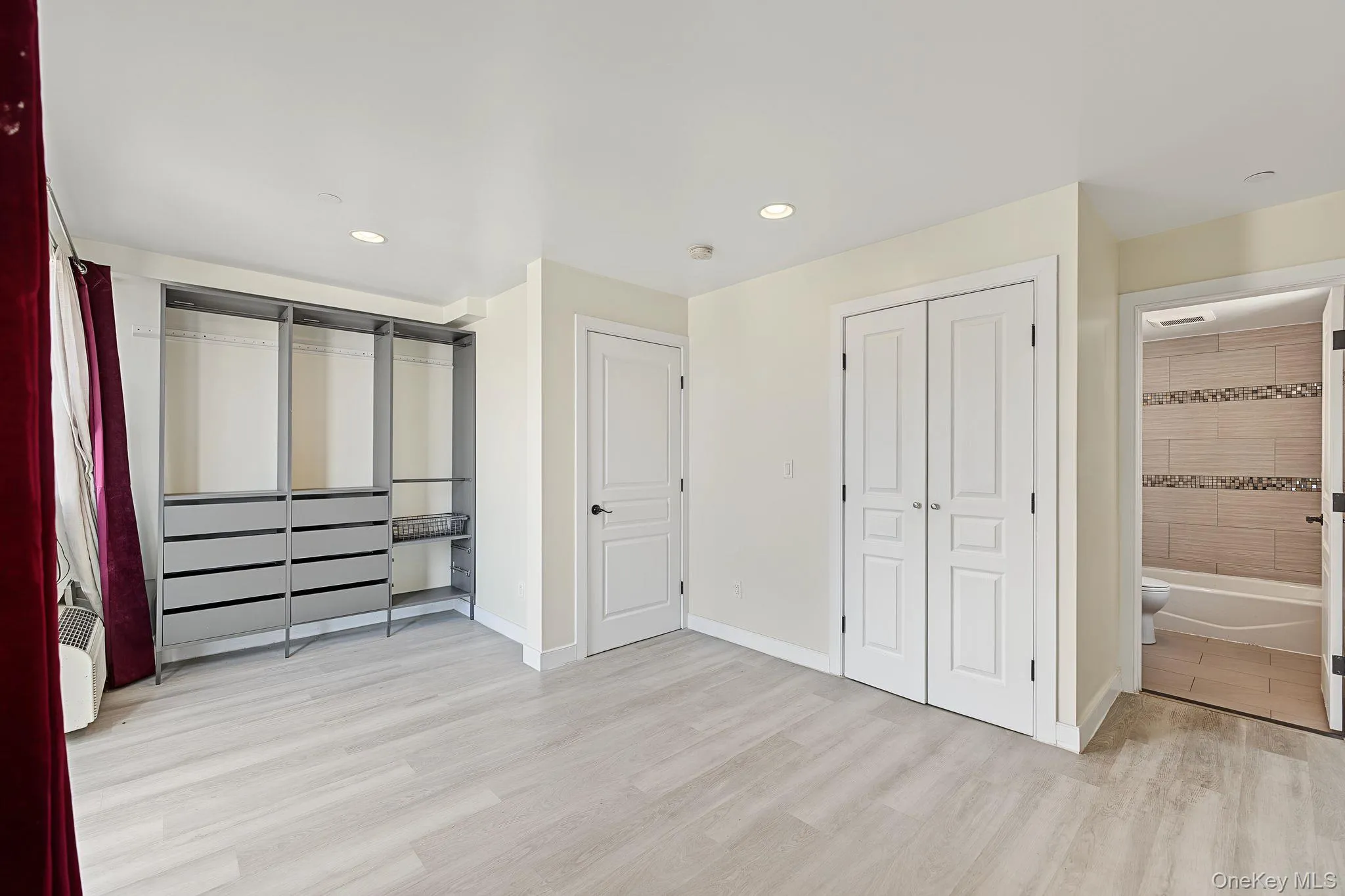 41-39 149TH ST, New York, NY, 2 Bedrooms Bedrooms, 5 Rooms Rooms,2 BathroomsBathrooms,Residential,For Rent,149TH ST,0,1057165 41-39 149TH ST, New York, NY, 2 Bedrooms Bedrooms, 5 Rooms Rooms,2 BathroomsBathrooms,Residential,For Rent,149TH ST,0,1057165