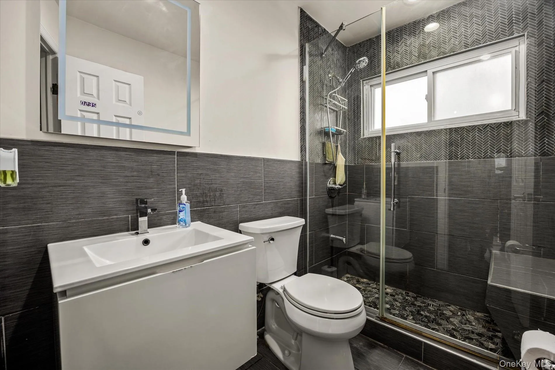 201-46 120TH Avenue, New York, NY, 3 Bedrooms Bedrooms, 6 Rooms Rooms,2 BathroomsBathrooms,Residential,For Rent,120TH,0,1057176 201-46 120TH Avenue, New York, NY, 3 Bedrooms Bedrooms, 6 Rooms Rooms,2 BathroomsBathrooms,Residential,For Rent,120TH,0,1057176