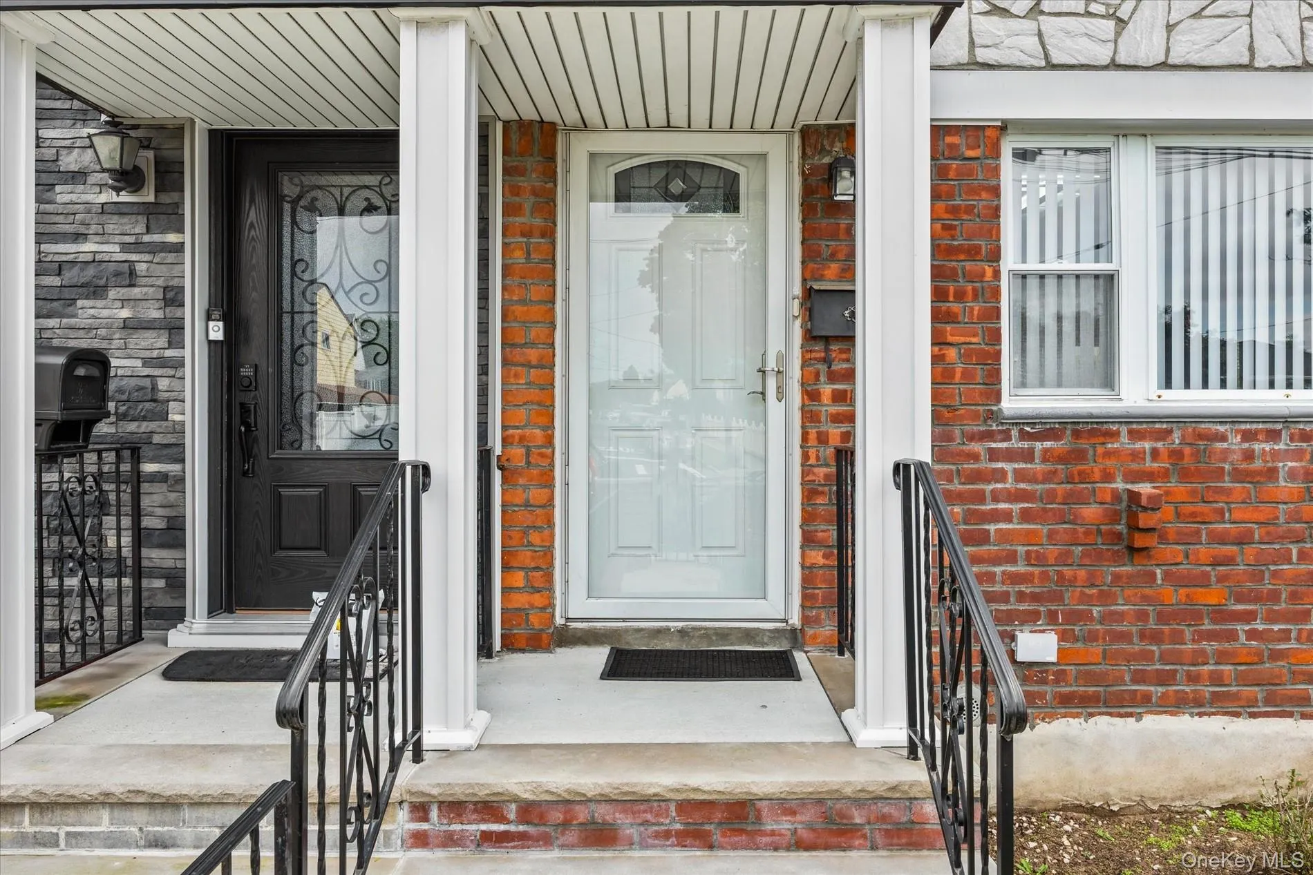 201-46 120TH Avenue, New York, NY, 3 Bedrooms Bedrooms, 6 Rooms Rooms,2 BathroomsBathrooms,Residential,For Rent,120TH,0,1057176 201-46 120TH Avenue, New York, NY, 3 Bedrooms Bedrooms, 6 Rooms Rooms,2 BathroomsBathrooms,Residential,For Rent,120TH,0,1057176