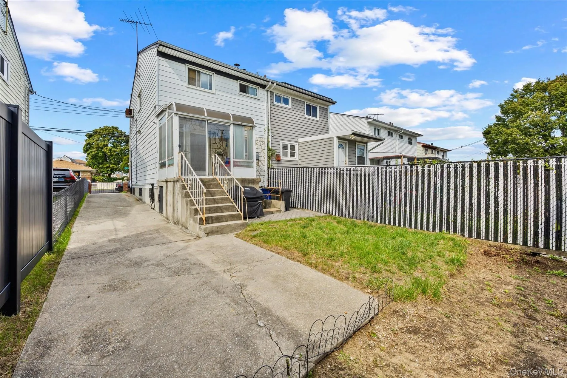 201-46 120TH Avenue, New York, NY, 3 Bedrooms Bedrooms, 6 Rooms Rooms,2 BathroomsBathrooms,Residential,For Rent,120TH,0,1057176 201-46 120TH Avenue, New York, NY, 3 Bedrooms Bedrooms, 6 Rooms Rooms,2 BathroomsBathrooms,Residential,For Rent,120TH,0,1057176