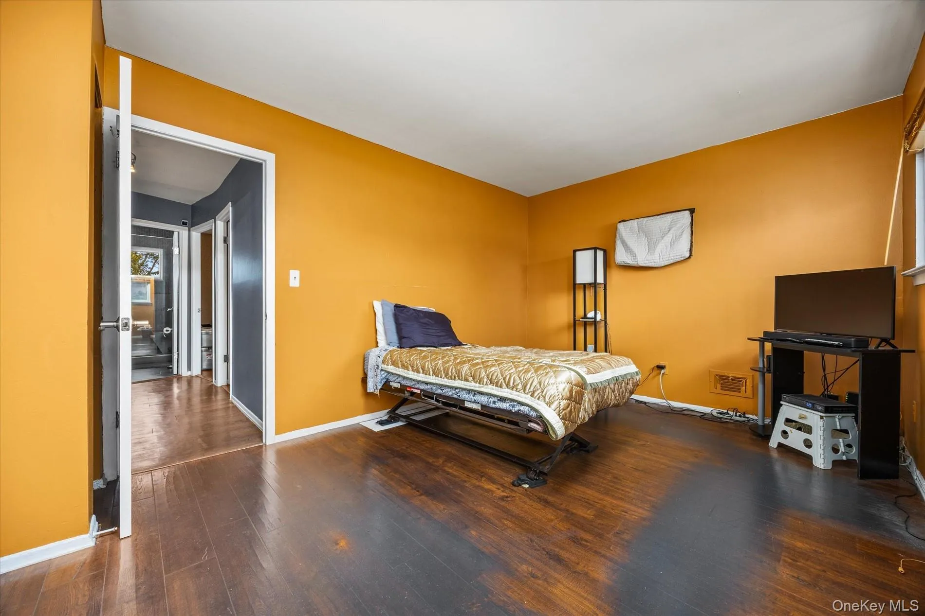 201-46 120TH Avenue, New York, NY, 3 Bedrooms Bedrooms, 6 Rooms Rooms,2 BathroomsBathrooms,Residential,For Rent,120TH,0,1057176 201-46 120TH Avenue, New York, NY, 3 Bedrooms Bedrooms, 6 Rooms Rooms,2 BathroomsBathrooms,Residential,For Rent,120TH,0,1057176