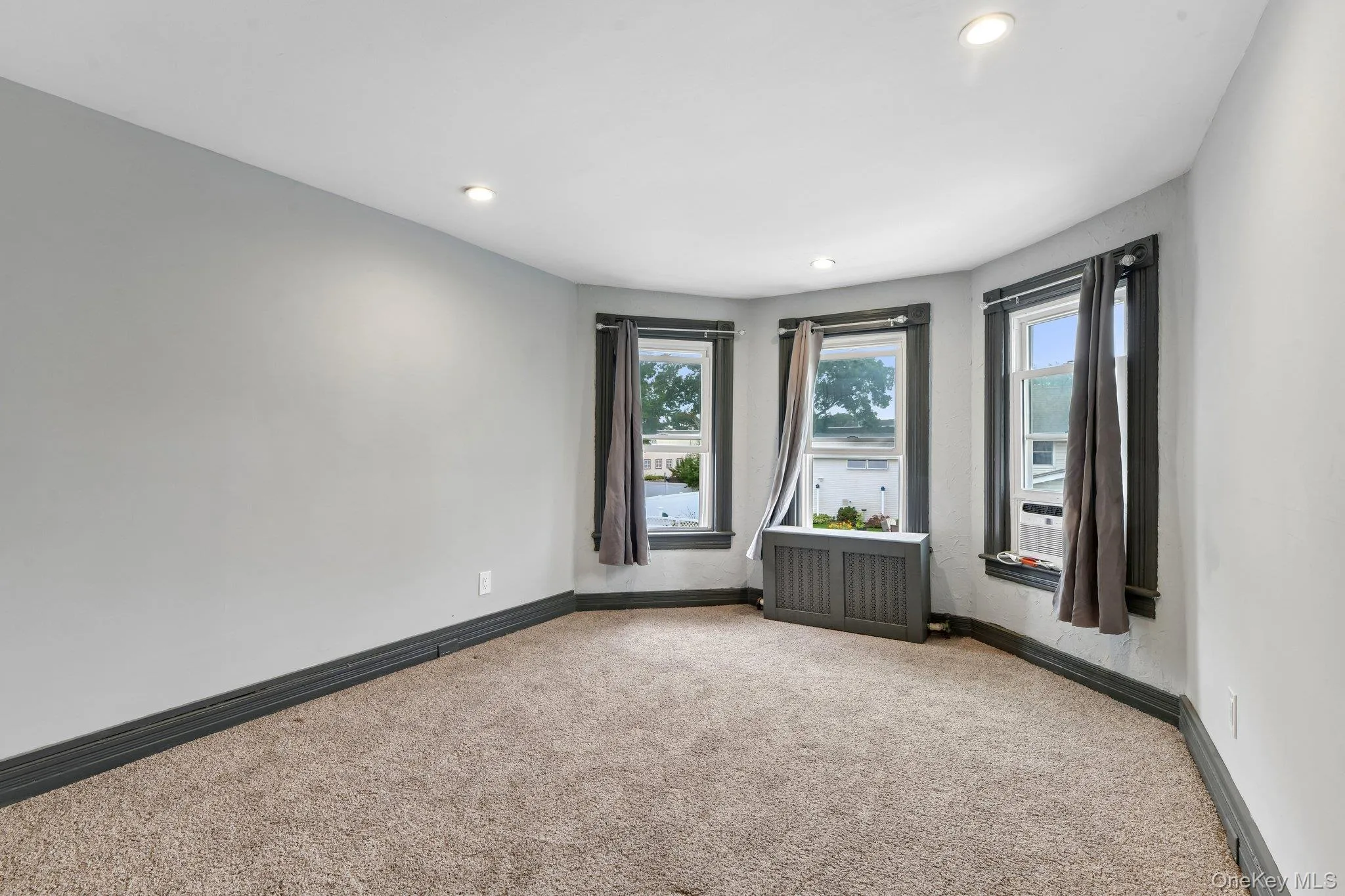 195 River Avenue, Brookhaven, NY, 3 Bedrooms Bedrooms, 6 Rooms Rooms,2 BathroomsBathrooms,Residential,For Rent,River,0,1057178 195 River Avenue, Brookhaven, NY, 3 Bedrooms Bedrooms, 6 Rooms Rooms,2 BathroomsBathrooms,Residential,For Rent,River,0,1057178