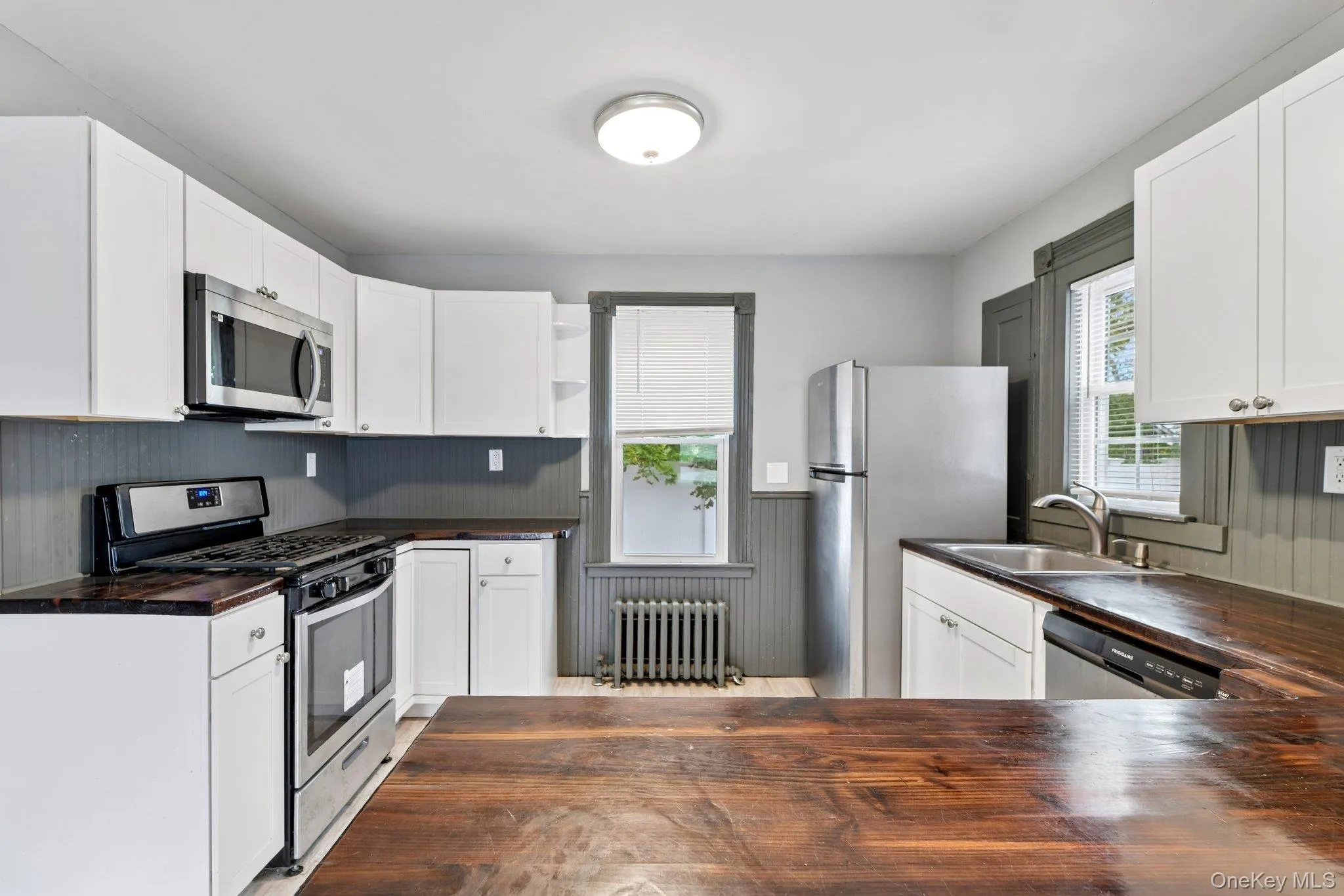 195 River Avenue, Brookhaven, NY, 3 Bedrooms Bedrooms, 6 Rooms Rooms,2 BathroomsBathrooms,Residential,For Rent,River,0,1057178 195 River Avenue, Brookhaven, NY, 3 Bedrooms Bedrooms, 6 Rooms Rooms,2 BathroomsBathrooms,Residential,For Rent,River,0,1057178