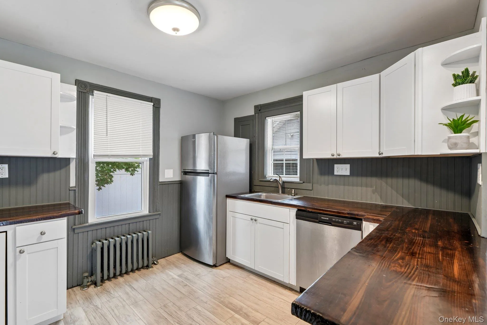 195 River Avenue, Brookhaven, NY, 3 Bedrooms Bedrooms, 6 Rooms Rooms,2 BathroomsBathrooms,Residential,For Rent,River,0,1057178 195 River Avenue, Brookhaven, NY, 3 Bedrooms Bedrooms, 6 Rooms Rooms,2 BathroomsBathrooms,Residential,For Rent,River,0,1057178