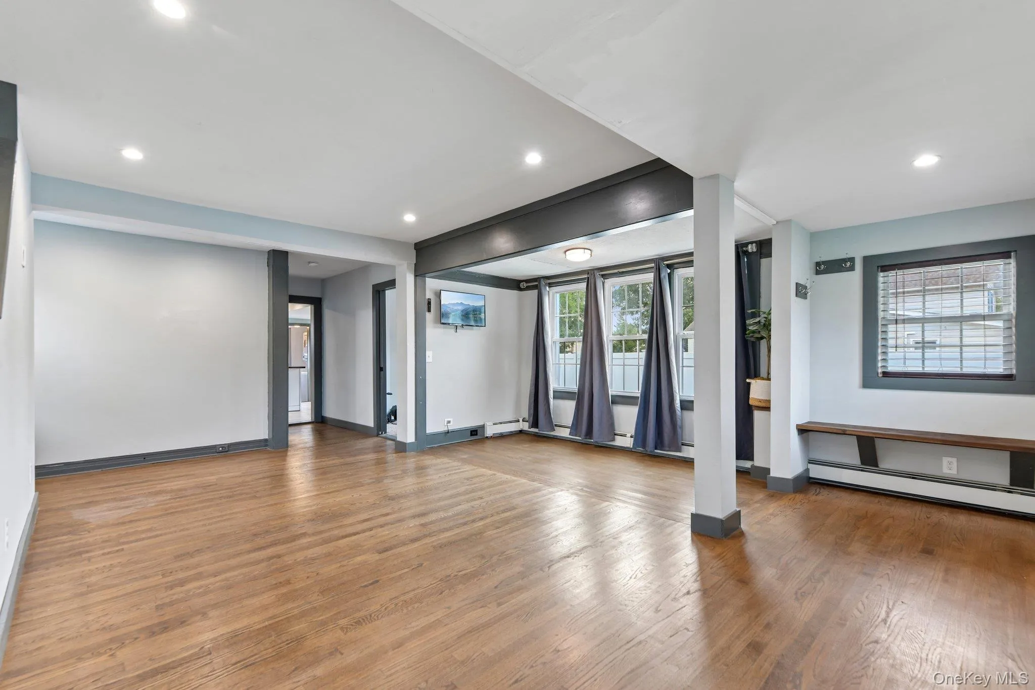 195 River Avenue, Brookhaven, NY, 3 Bedrooms Bedrooms, 6 Rooms Rooms,2 BathroomsBathrooms,Residential,For Rent,River,0,1057178 195 River Avenue, Brookhaven, NY, 3 Bedrooms Bedrooms, 6 Rooms Rooms,2 BathroomsBathrooms,Residential,For Rent,River,0,1057178