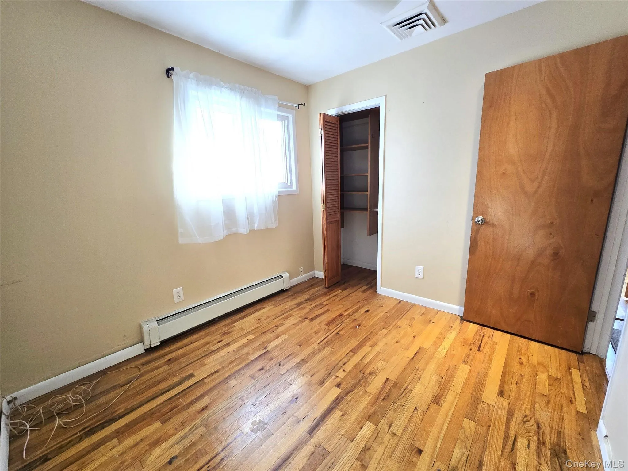 2364 Beverly Road, Hempstead, NY, 3 Bedrooms Bedrooms, 6 Rooms Rooms,1 BathroomBathrooms,Residential Lease,For Rent,Beverly,0,1057181 2364 Beverly Road, Hempstead, NY, 3 Bedrooms Bedrooms, 6 Rooms Rooms,1 BathroomBathrooms,Residential Lease,For Rent,Beverly,0,1057181
