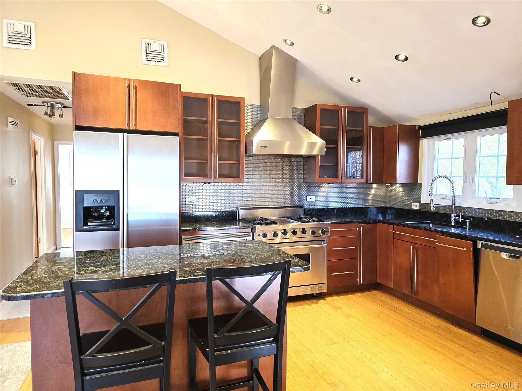 2364 Beverly Road, Hempstead, NY, 3 Bedrooms Bedrooms, 6 Rooms Rooms,1 BathroomBathrooms,Residential Lease,For Rent,Beverly,0,1057181 2364 Beverly Road, Hempstead, NY, 3 Bedrooms Bedrooms, 6 Rooms Rooms,1 BathroomBathrooms,Residential Lease,For Rent,Beverly,0,1057181