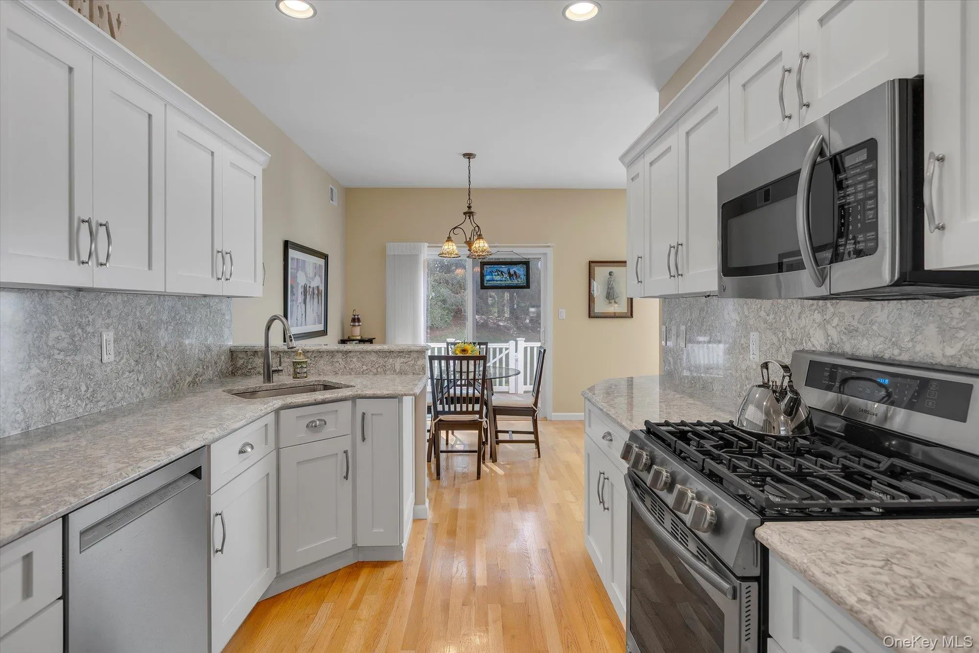 115 Manitou Trail, Smithtown, NY, 3 Bedrooms Bedrooms, 7 Rooms Rooms,2 BathroomsBathrooms,Residential,For Rent,Manitou,0,1057203 115 Manitou Trail, Smithtown, NY, 3 Bedrooms Bedrooms, 7 Rooms Rooms,2 BathroomsBathrooms,Residential,For Rent,Manitou,0,1057203