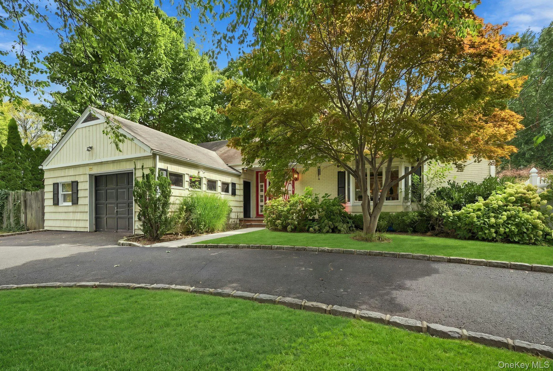 24 Avenue B, Huntington, NY, 4 Bedrooms Bedrooms, 8 Rooms Rooms,2 BathroomsBathrooms,Residential,For Rent,Avenue B,0,1057211 24 Avenue B, Huntington, NY, 4 Bedrooms Bedrooms, 8 Rooms Rooms,2 BathroomsBathrooms,Residential,For Rent,Avenue B,0,1057211