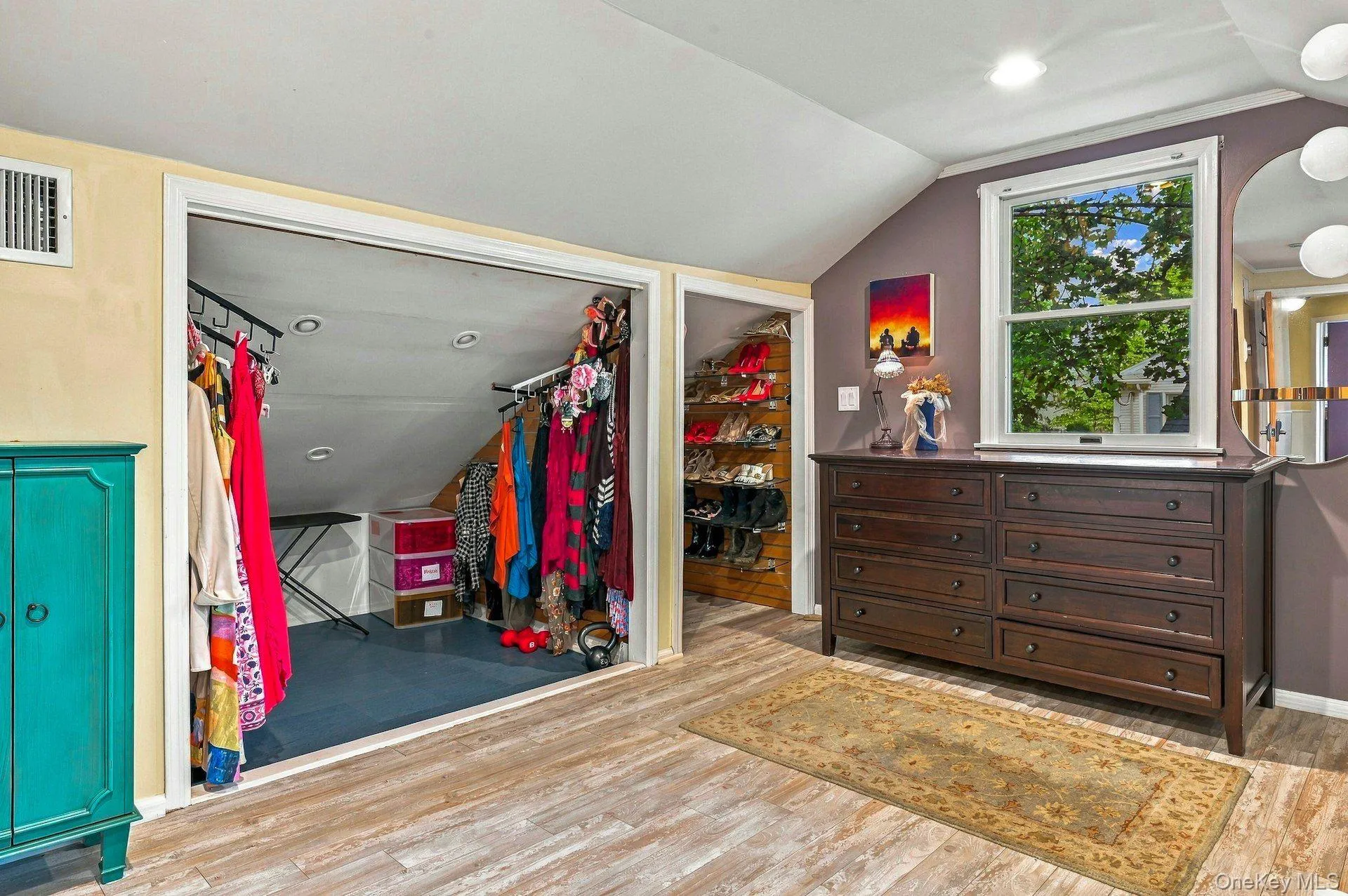24 Avenue B, Huntington, NY, 4 Bedrooms Bedrooms, 8 Rooms Rooms,2 BathroomsBathrooms,Residential,For Rent,Avenue B,0,1057211 24 Avenue B, Huntington, NY, 4 Bedrooms Bedrooms, 8 Rooms Rooms,2 BathroomsBathrooms,Residential,For Rent,Avenue B,0,1057211