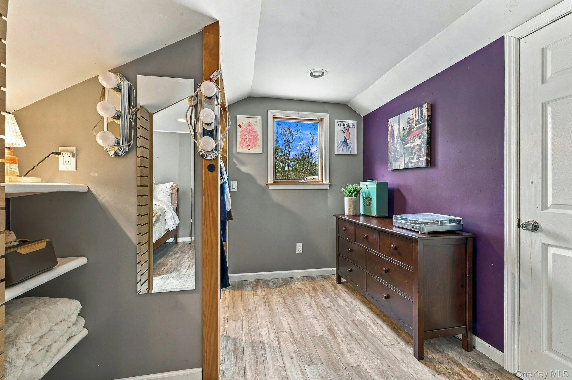 24 Avenue B, Huntington, NY, 4 Bedrooms Bedrooms, 8 Rooms Rooms,2 BathroomsBathrooms,Residential,For Rent,Avenue B,0,1057211 24 Avenue B, Huntington, NY, 4 Bedrooms Bedrooms, 8 Rooms Rooms,2 BathroomsBathrooms,Residential,For Rent,Avenue B,0,1057211