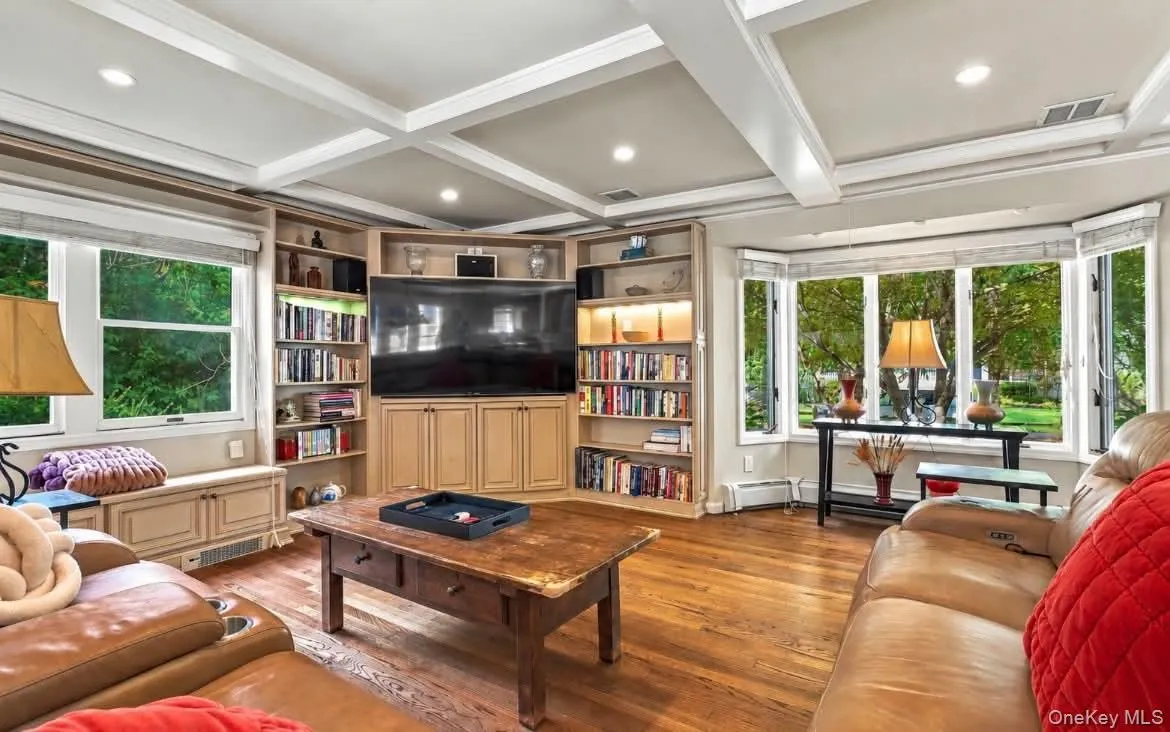 24 Avenue B, Huntington, NY, 4 Bedrooms Bedrooms, 8 Rooms Rooms,2 BathroomsBathrooms,Residential,For Rent,Avenue B,0,1057211 24 Avenue B, Huntington, NY, 4 Bedrooms Bedrooms, 8 Rooms Rooms,2 BathroomsBathrooms,Residential,For Rent,Avenue B,0,1057211