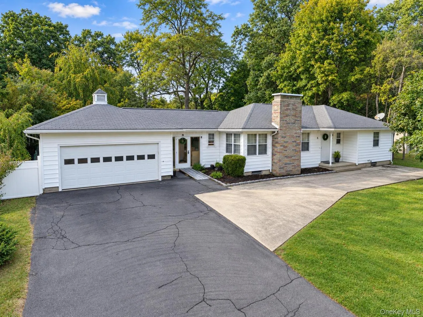 15 Randall Heights, Middletown, NY, 3 Bedrooms Bedrooms, 6 Rooms Rooms,1 BathroomBathrooms,Residential,For Rent,Randall,0,1057215 15 Randall Heights, Middletown, NY, 3 Bedrooms Bedrooms, 6 Rooms Rooms,1 BathroomBathrooms,Residential,For Rent,Randall,0,1057215