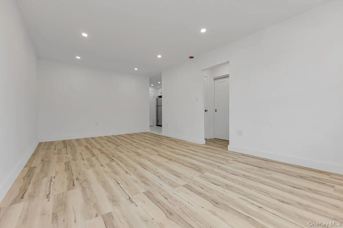 67-14 108th Street, New York, NY, 2 Rooms Rooms,1 BathroomBathrooms,Residential,For Rent,108th,0,1057217 67-14 108th Street, New York, NY, 2 Rooms Rooms,1 BathroomBathrooms,Residential,For Rent,108th,0,1057217