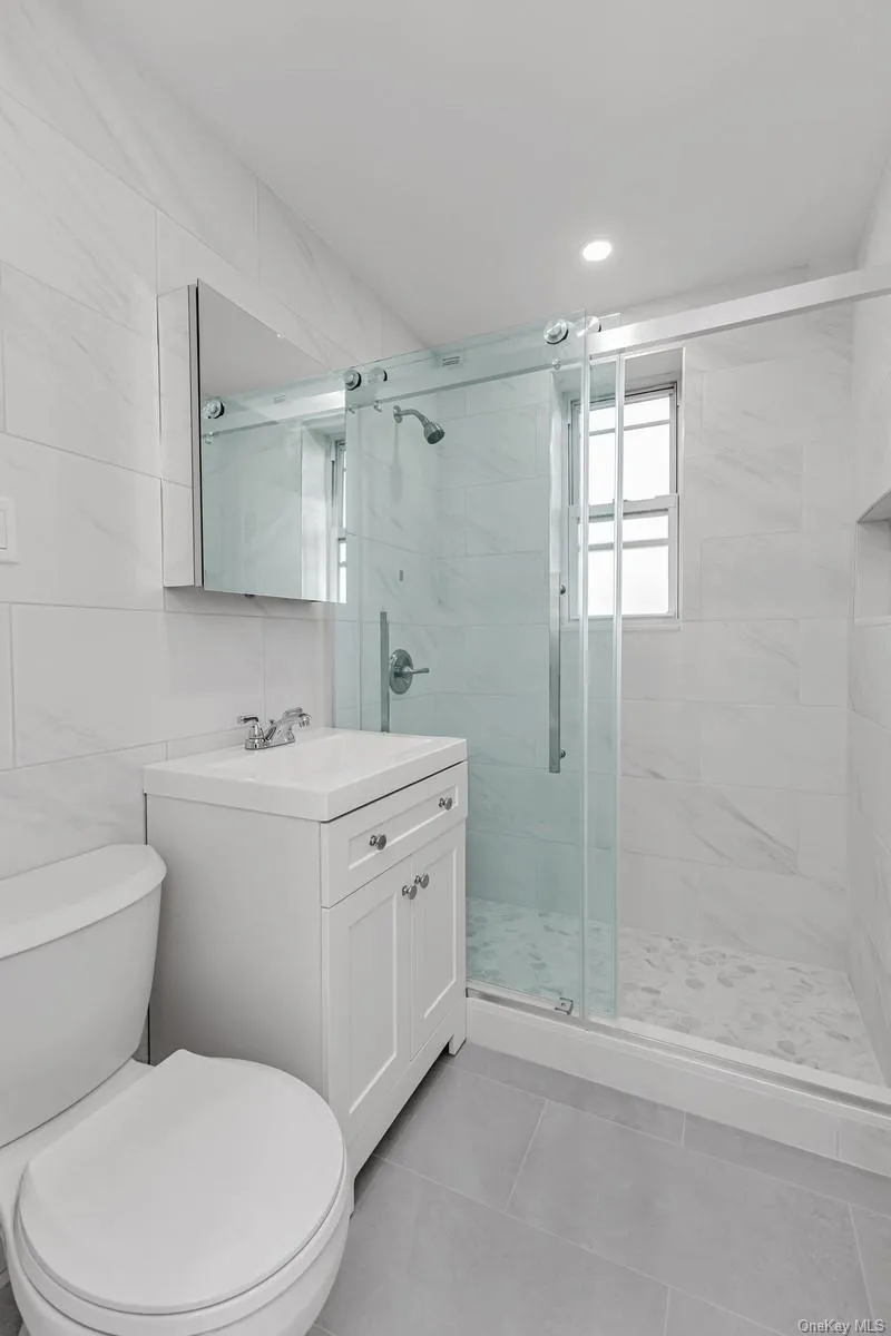 67-14 108th Street, New York, NY, 2 Rooms Rooms,1 BathroomBathrooms,Residential,For Rent,108th,0,1057217 67-14 108th Street, New York, NY, 2 Rooms Rooms,1 BathroomBathrooms,Residential,For Rent,108th,0,1057217