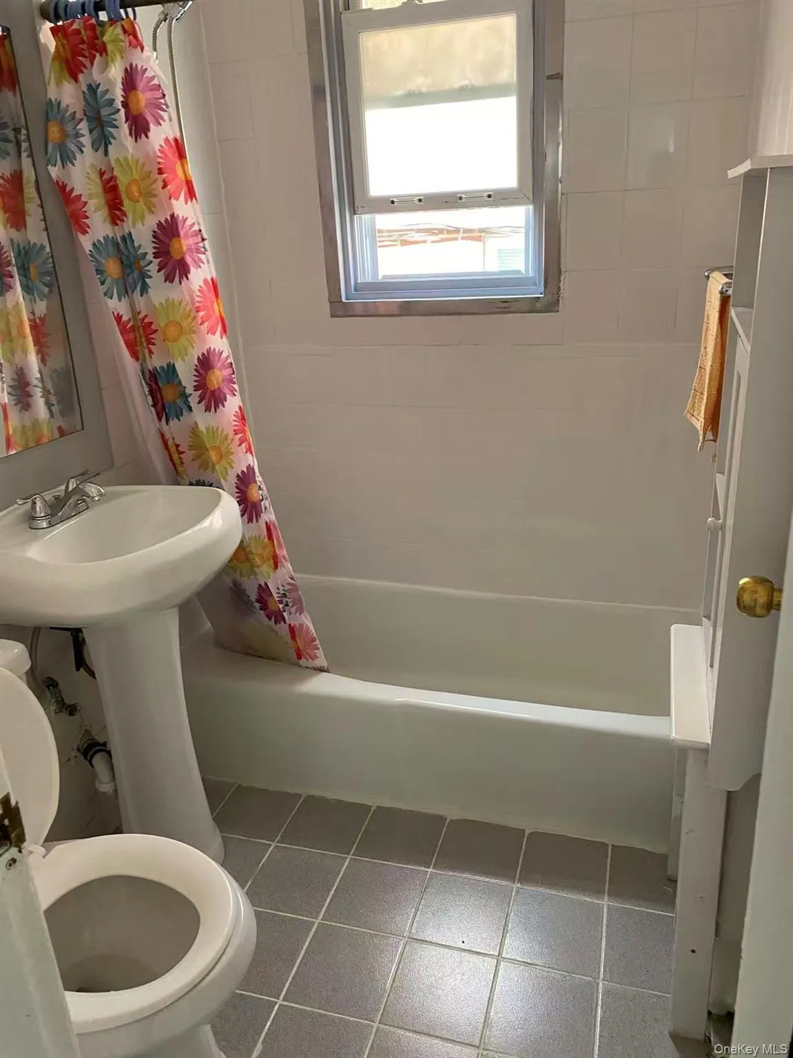 4361 161st Street, New York, NY, 3 Bedrooms Bedrooms, 6 Rooms Rooms,1 BathroomBathrooms,Residential Lease,For Rent,161st,0,1057227 4361 161st Street, New York, NY, 3 Bedrooms Bedrooms, 6 Rooms Rooms,1 BathroomBathrooms,Residential Lease,For Rent,161st,0,1057227