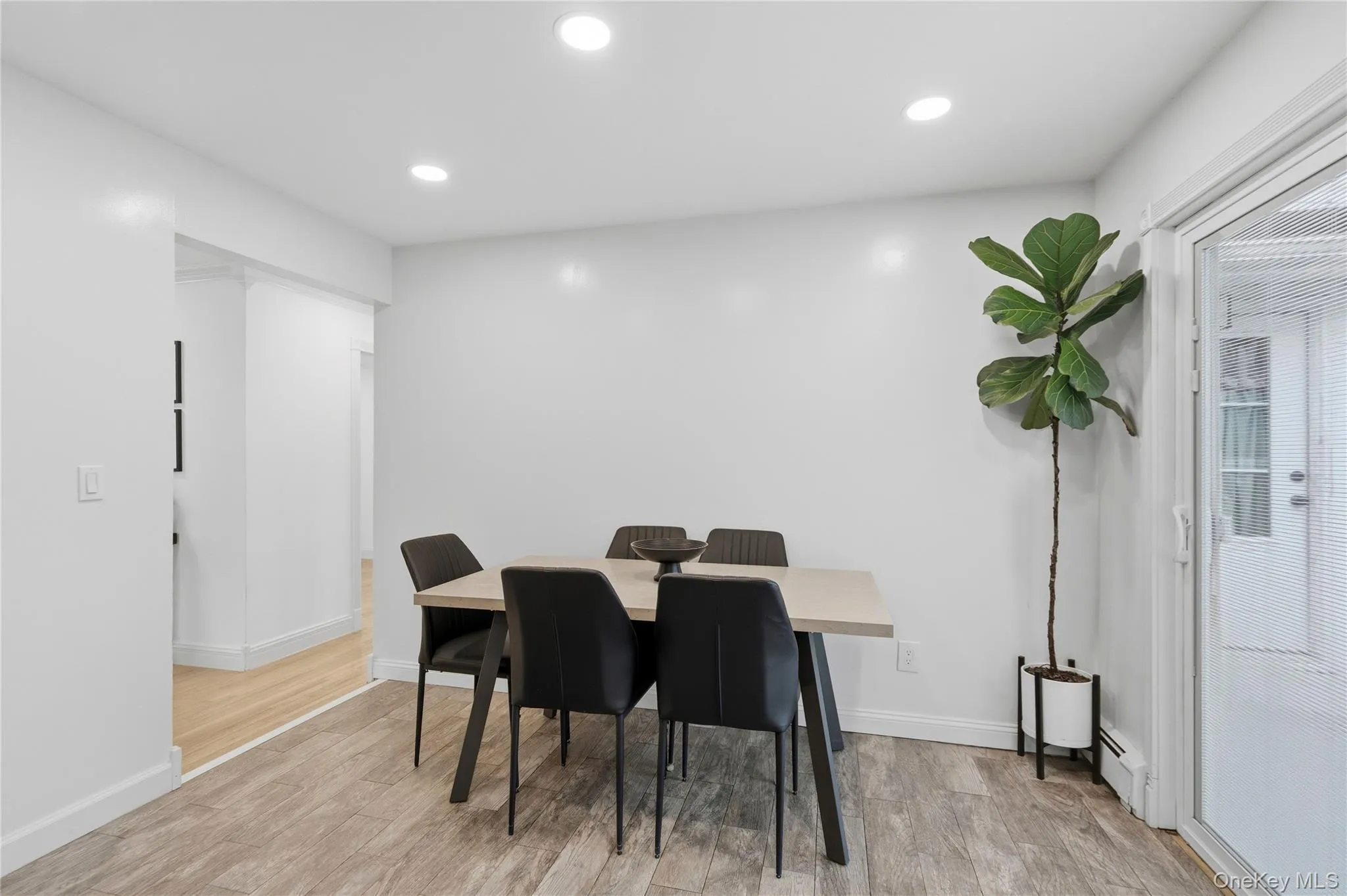 77 Winchester Drive, Babylon, NY, 4 Bedrooms Bedrooms, 7 Rooms Rooms,3 BathroomsBathrooms,Residential,For Rent,Winchester,0,1057233 77 Winchester Drive, Babylon, NY, 4 Bedrooms Bedrooms, 7 Rooms Rooms,3 BathroomsBathrooms,Residential,For Rent,Winchester,0,1057233